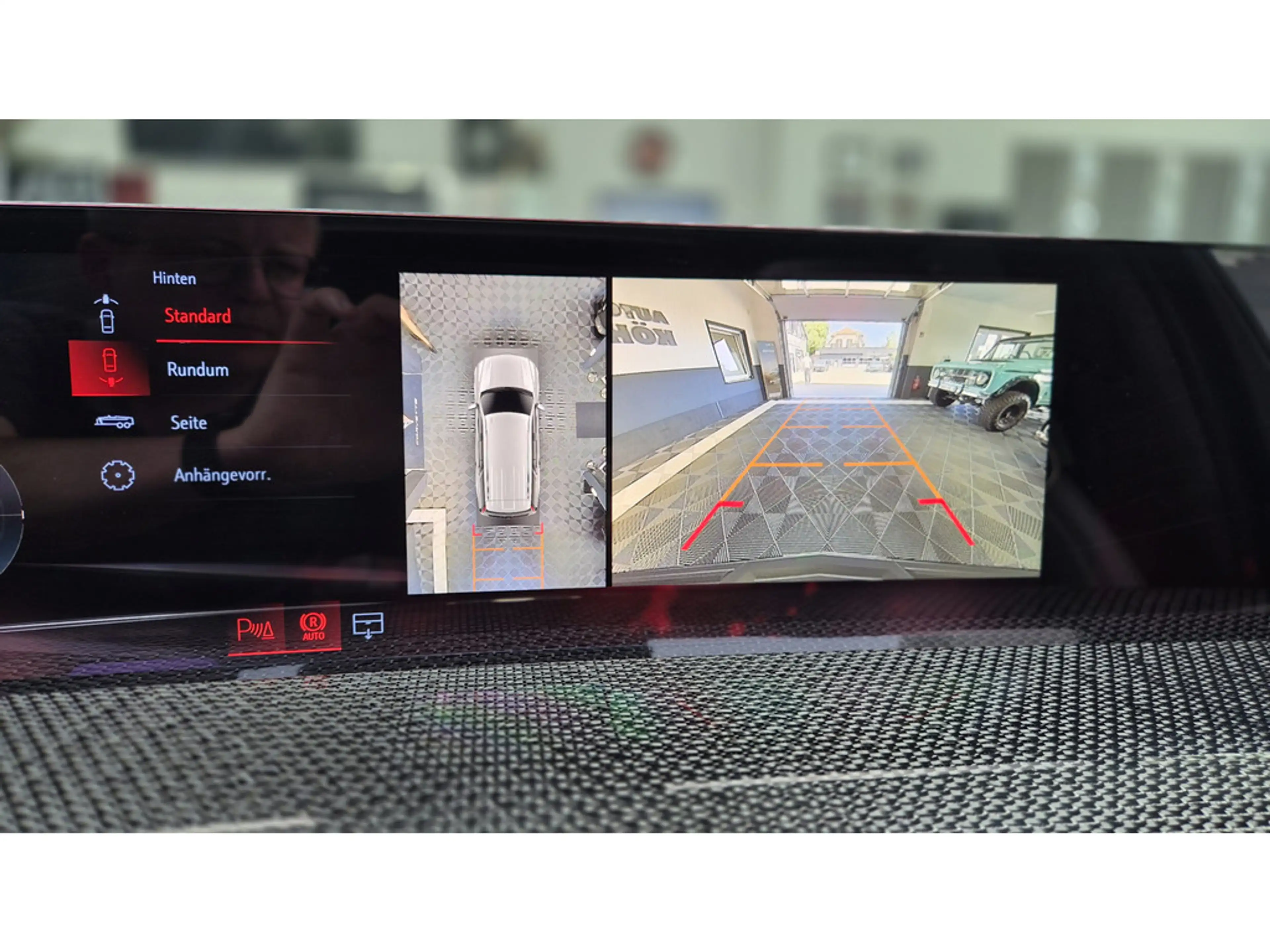Cadillac Escalade V-Series MY2026 692 PS Leder weiß/schwarz — photo 22