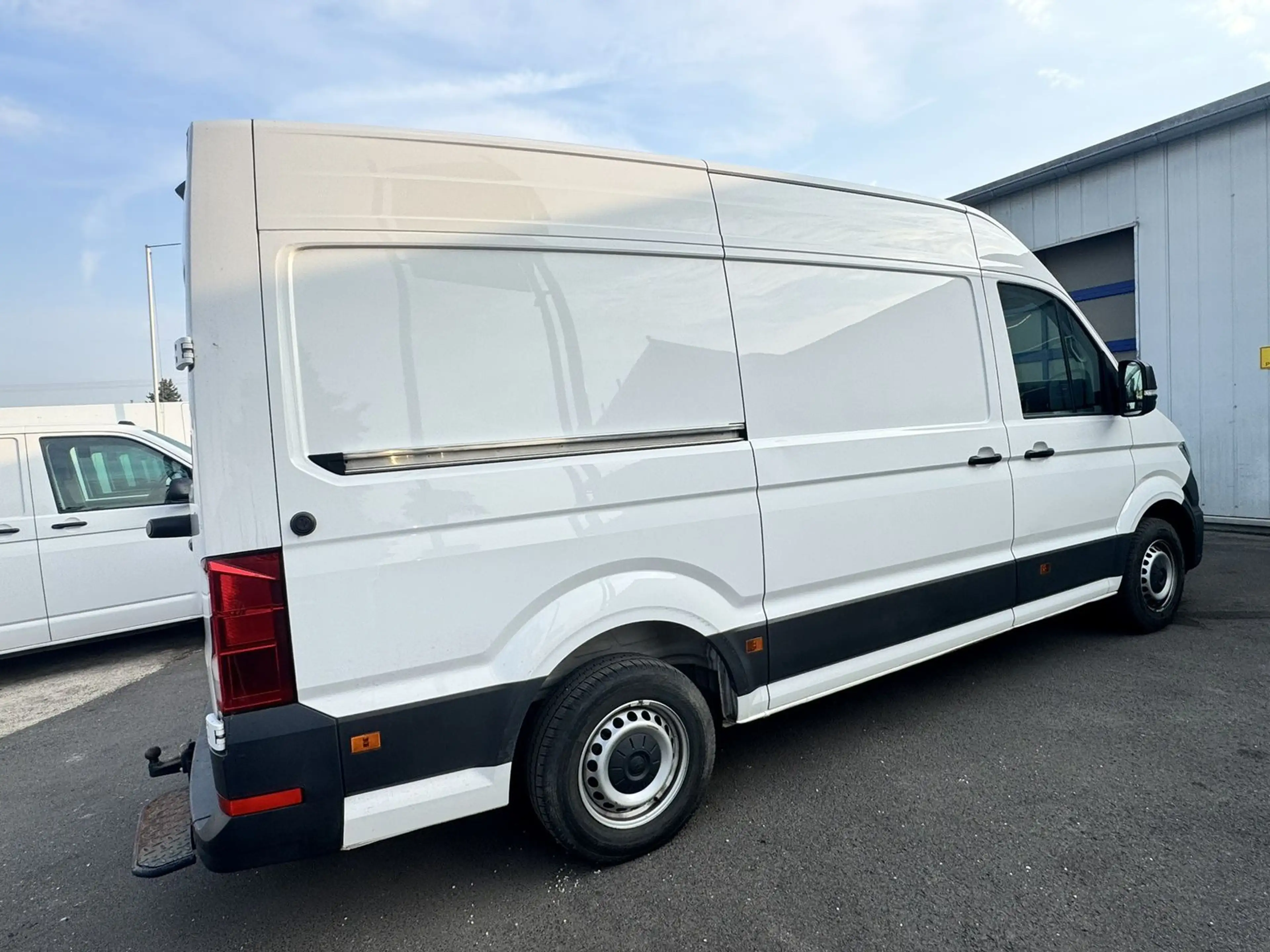 Volkswagen Crafter Kasten 35 MR L2H2 AHK*Klima*Kamera — photo 5