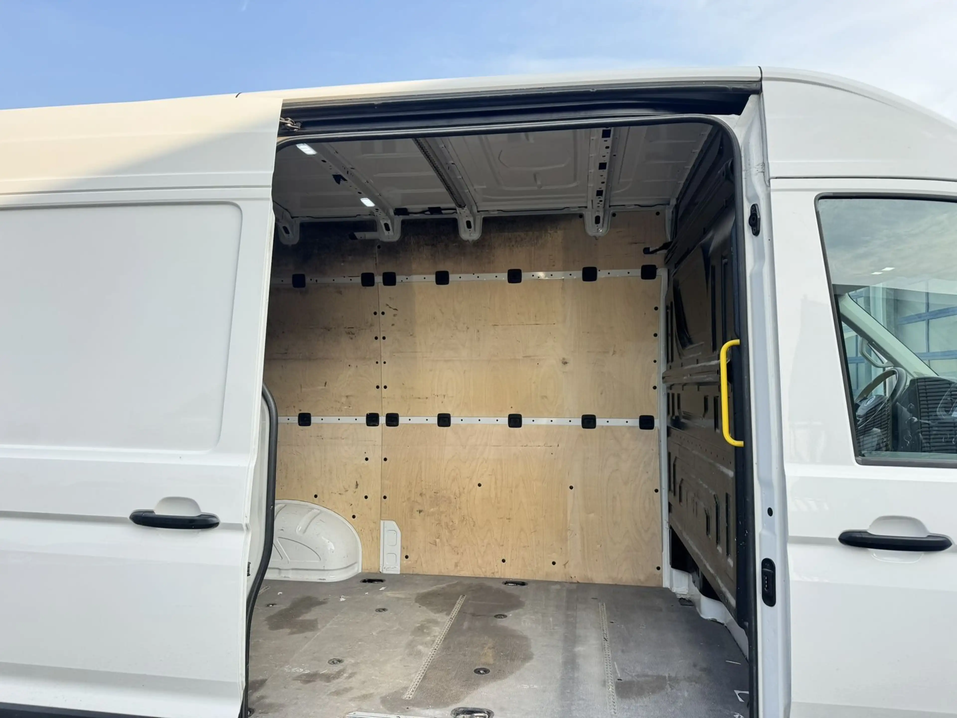 Volkswagen Crafter Kasten 35 MR L2H2 AHK*Klima*Kamera — photo 12