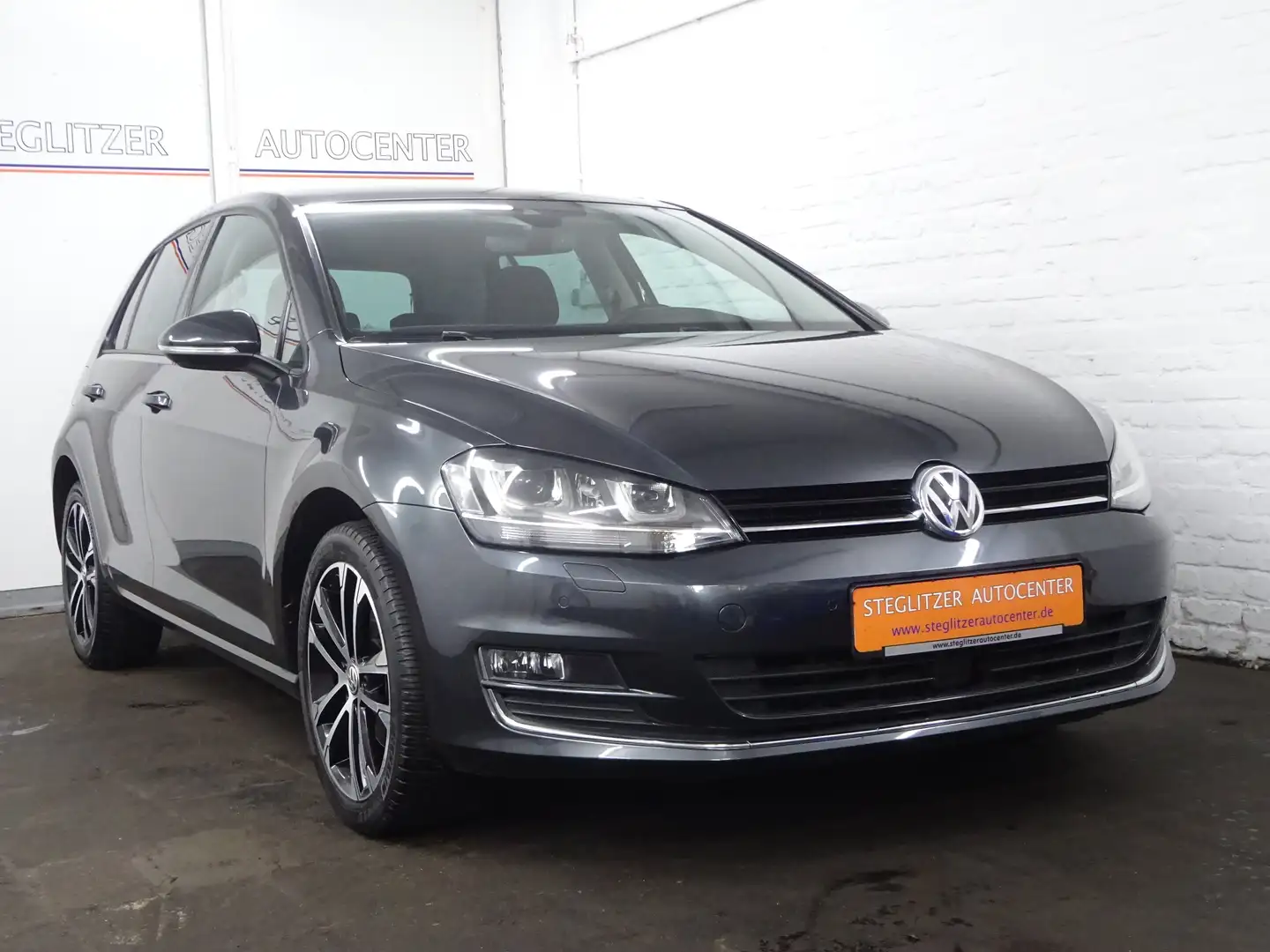Volkswagen Golf VII Lim. 1.4 TSI Allstar DSG ACC/Navi/Xenon/PDC/TW Grau - 2