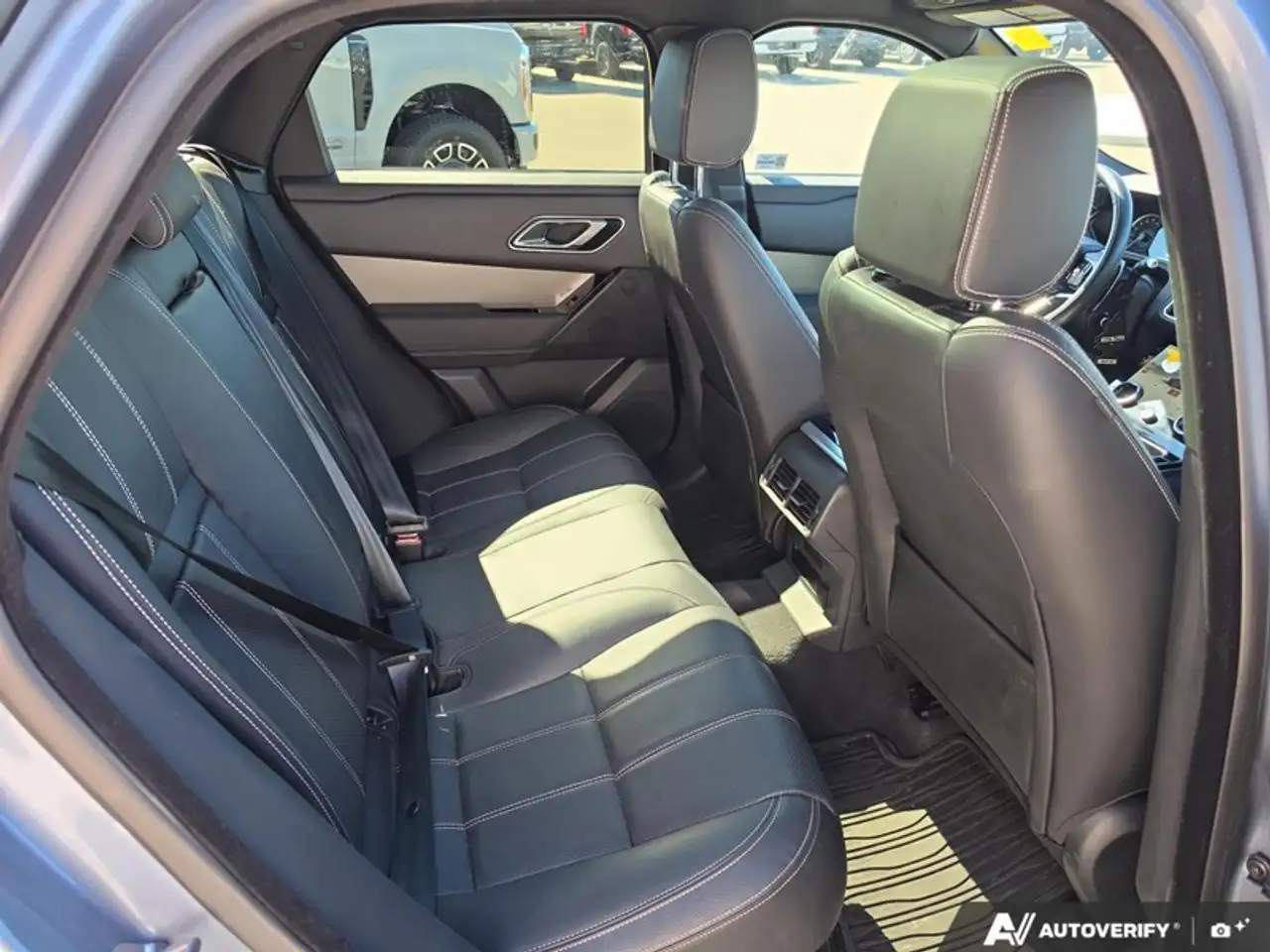 Land Rover Range Rover Velar снимка Land Rover Range Rover Velar
