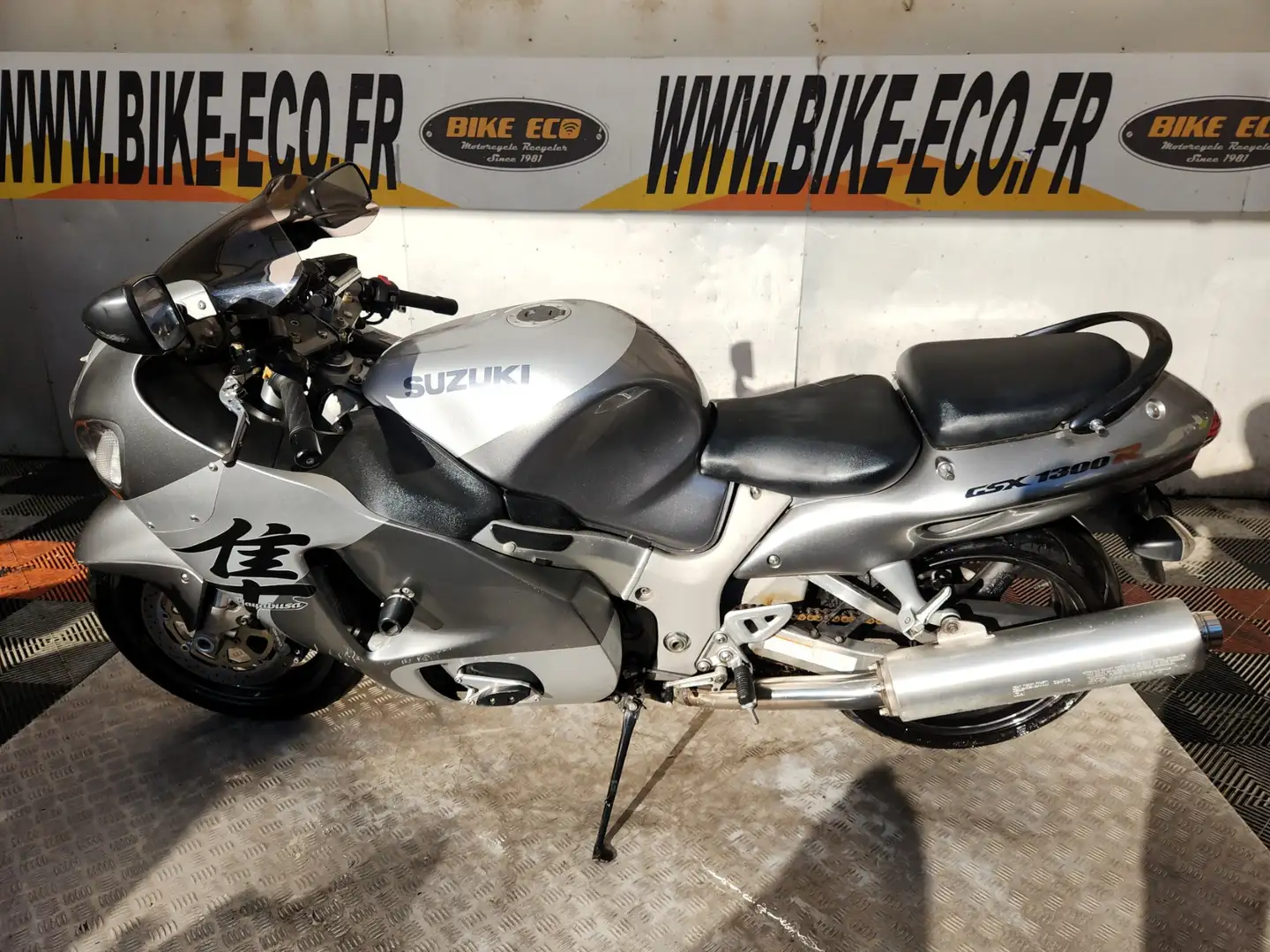 Suzuki Hayabusa Szürke - 2