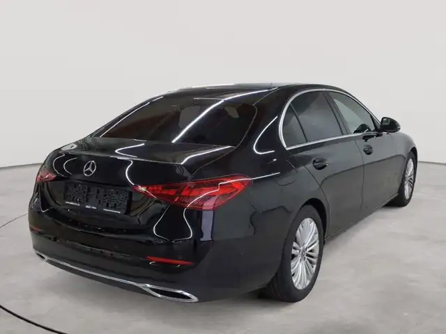 Mercedes-Benz C-Class view 4
