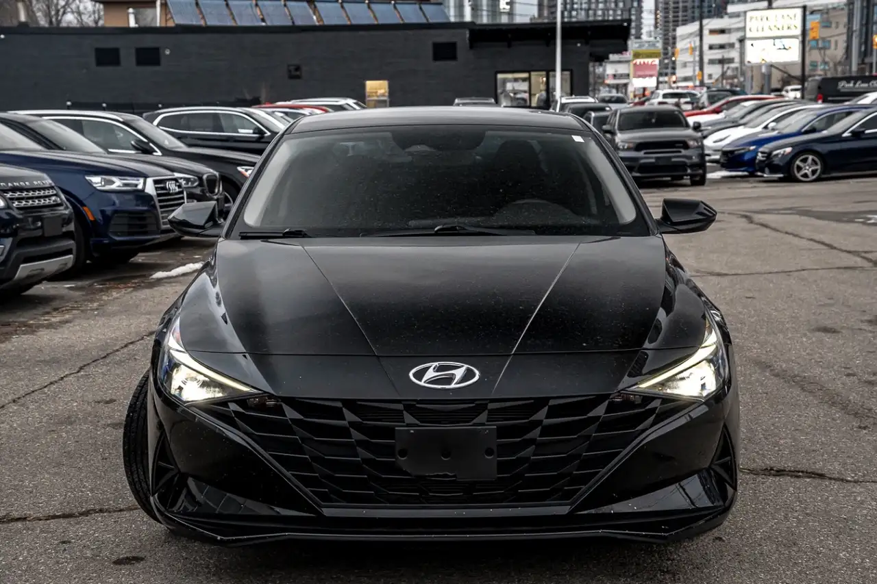 Hyundai ELANTRA снимка Hyundai ELANTRA