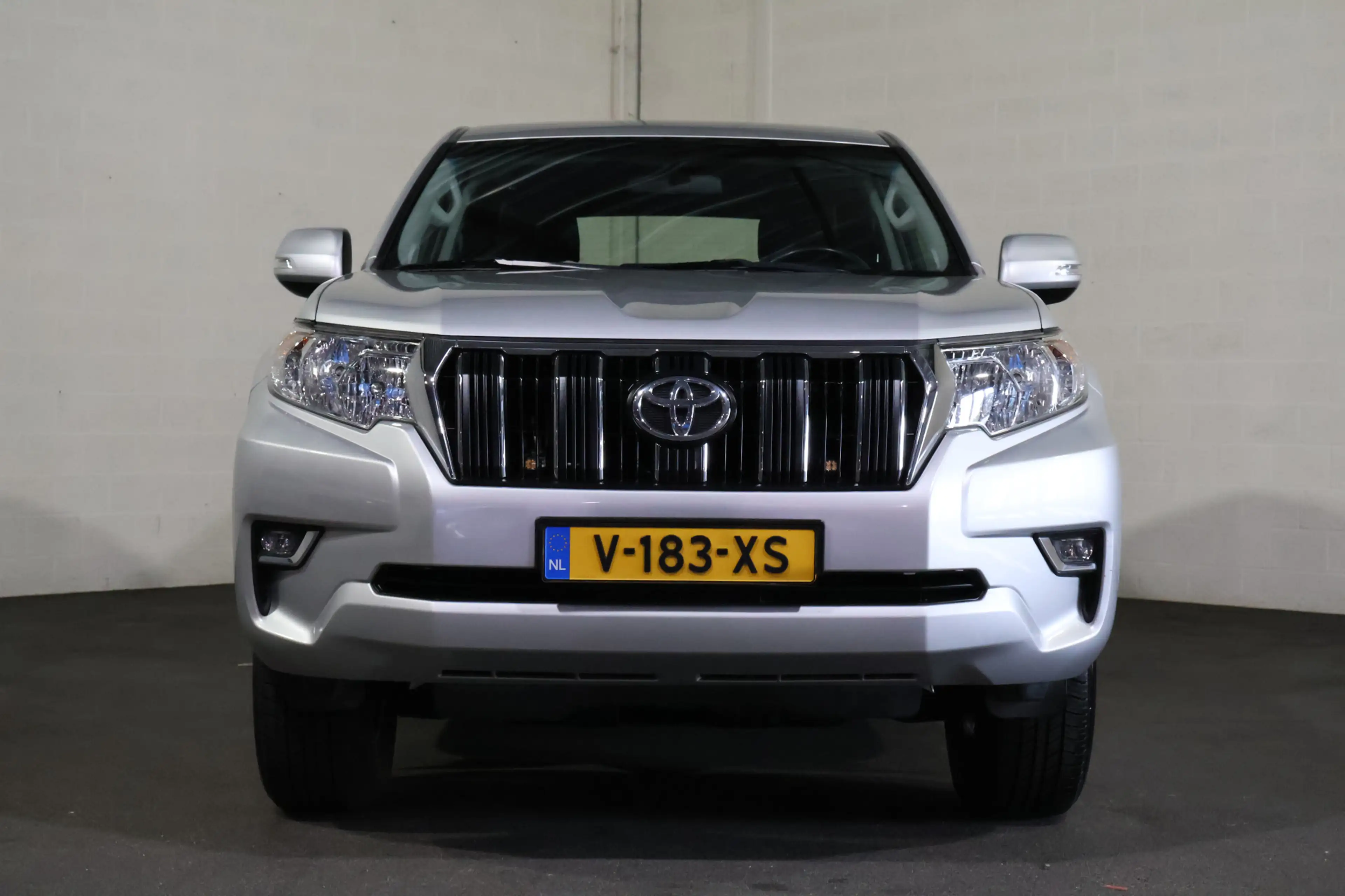 Toyota Land Cruiser 2.8 D-4D-F Challenger Window Van — photo 5