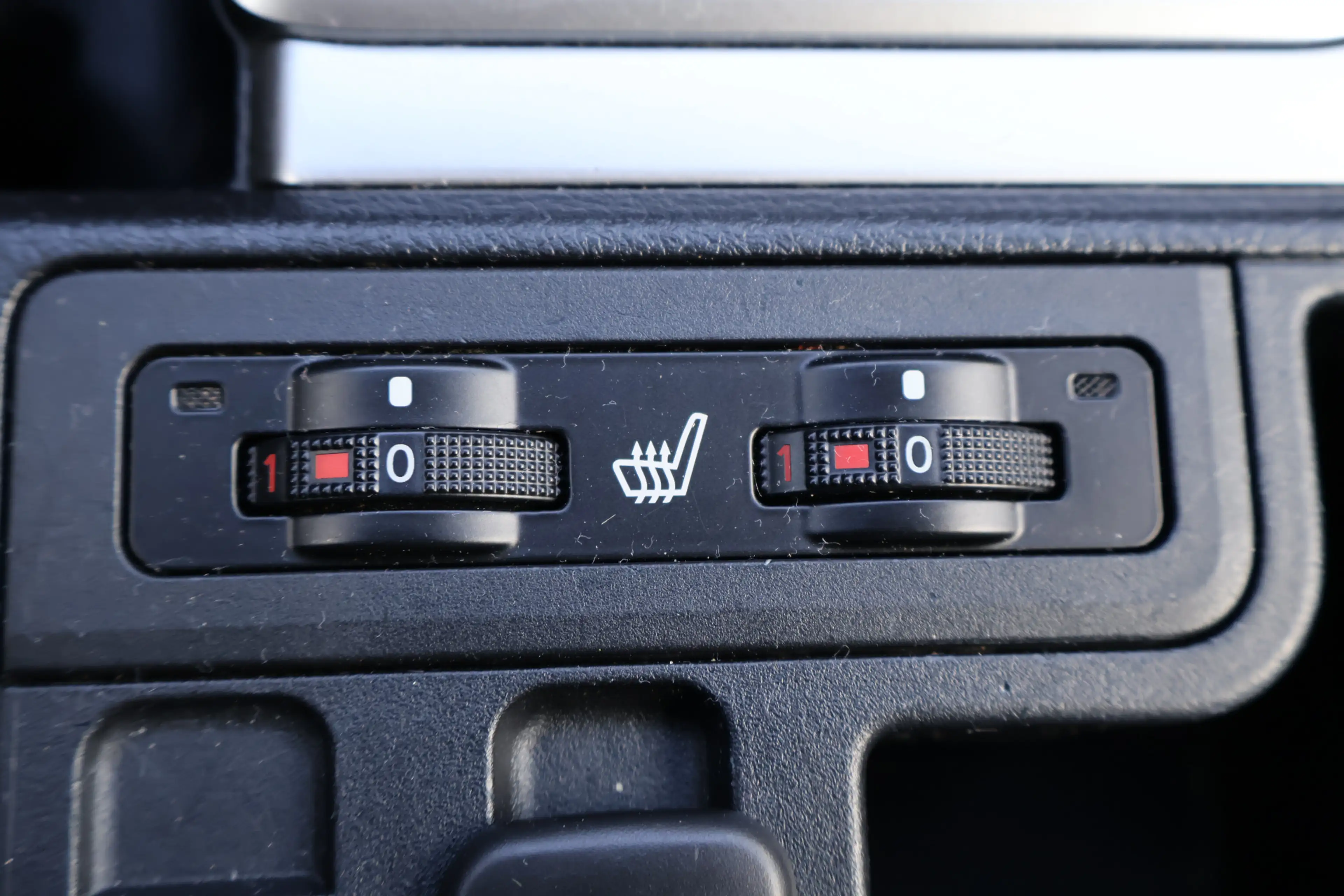 Toyota Land Cruiser 2.8 D-4D-F Challenger Window Van — photo 31