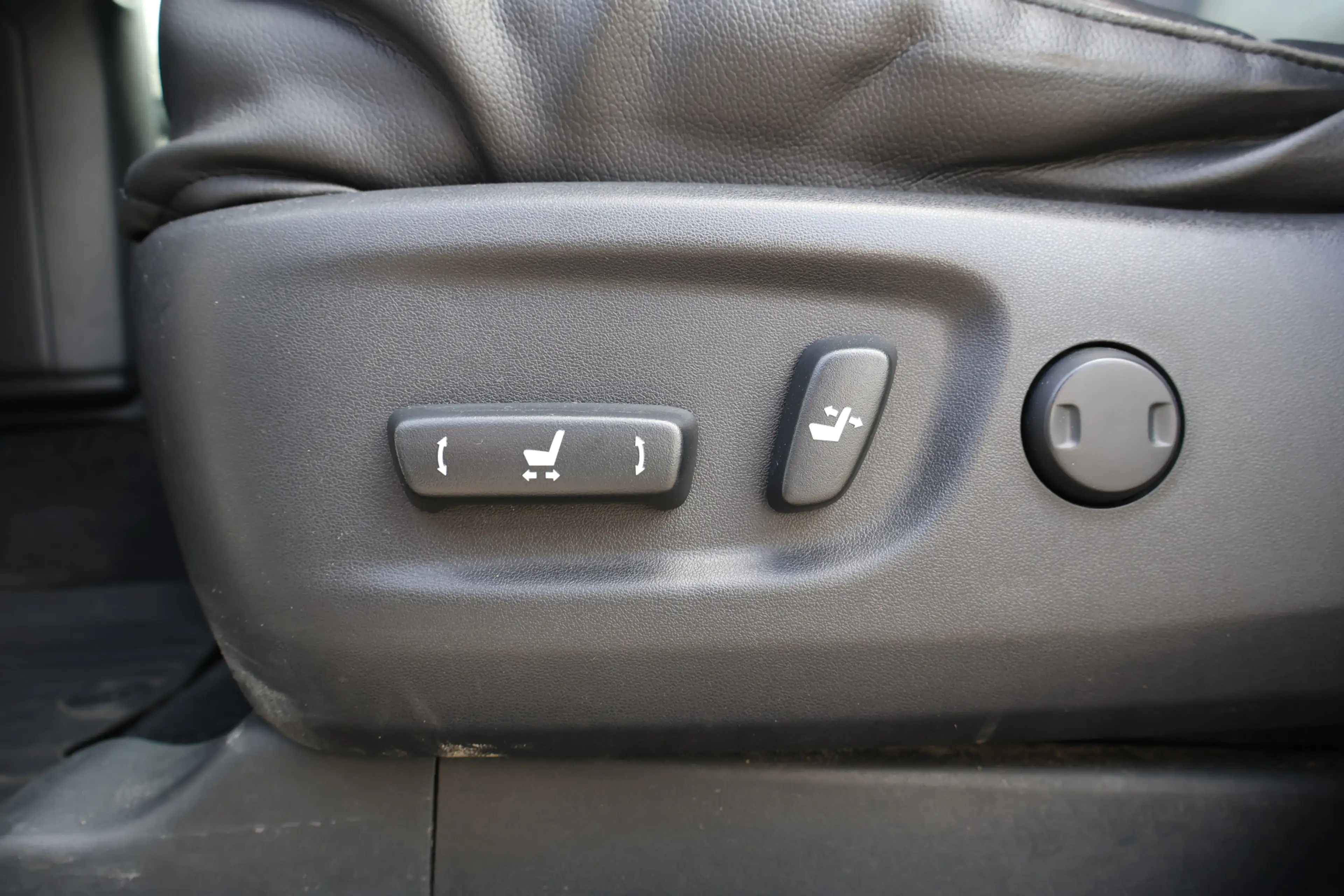 Toyota Land Cruiser 2.8 D-4D-F Challenger Window Van — photo 40