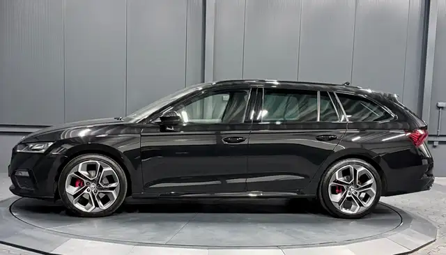 Skoda Octavia view 3
