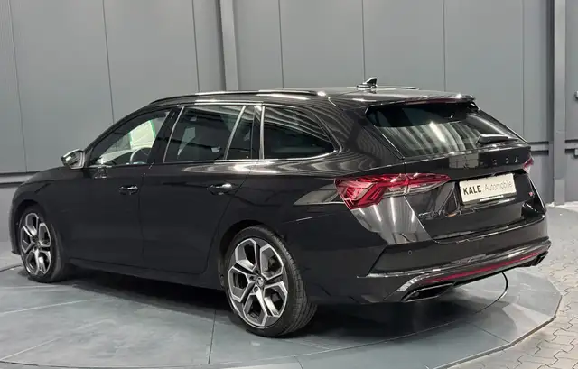 Skoda Octavia view 4