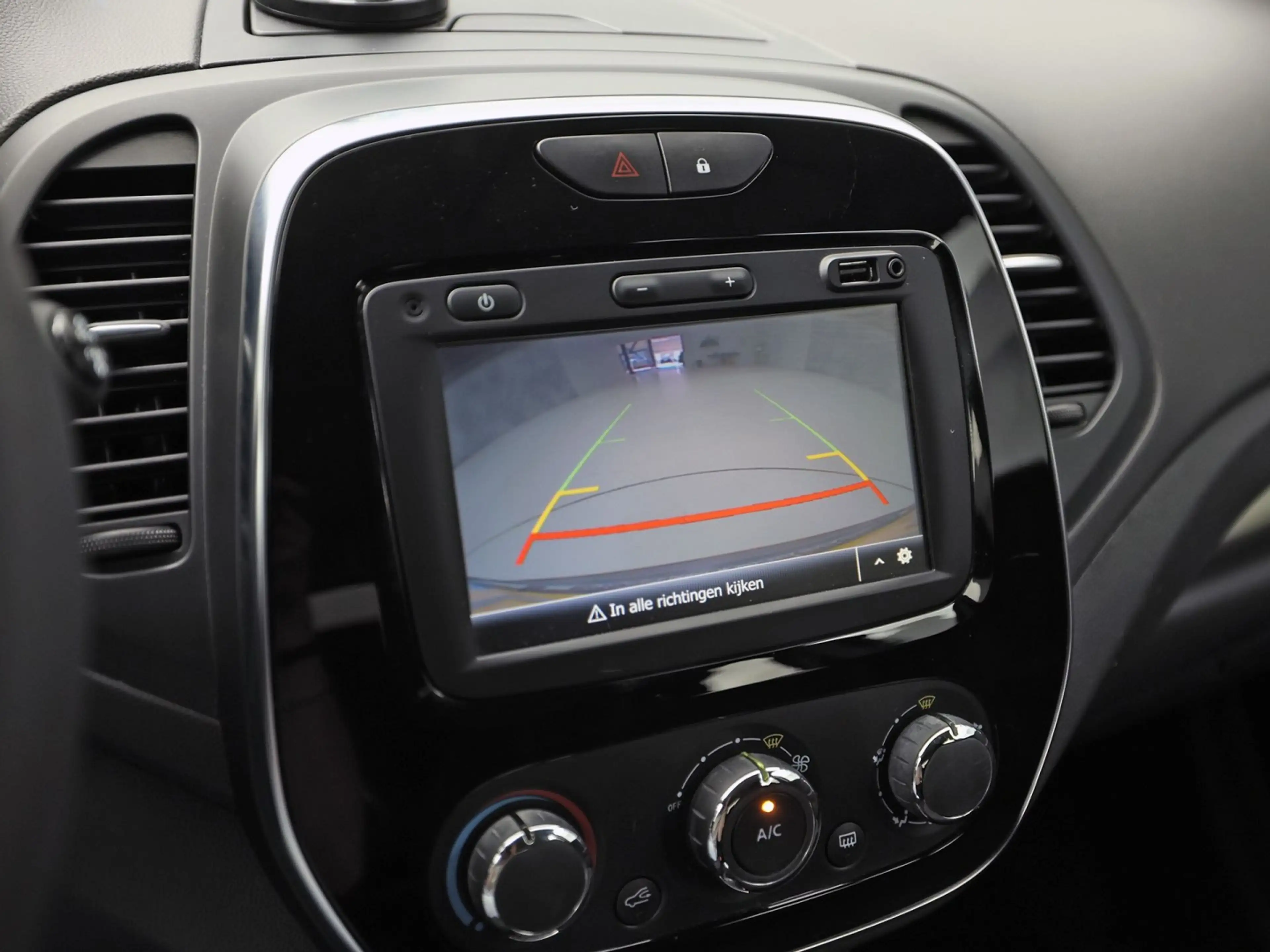 Renault Captur 0.9 TCe Sport (NAVIGATIE, CAMERA, CRUISE, SPORTSTO — photo 17
