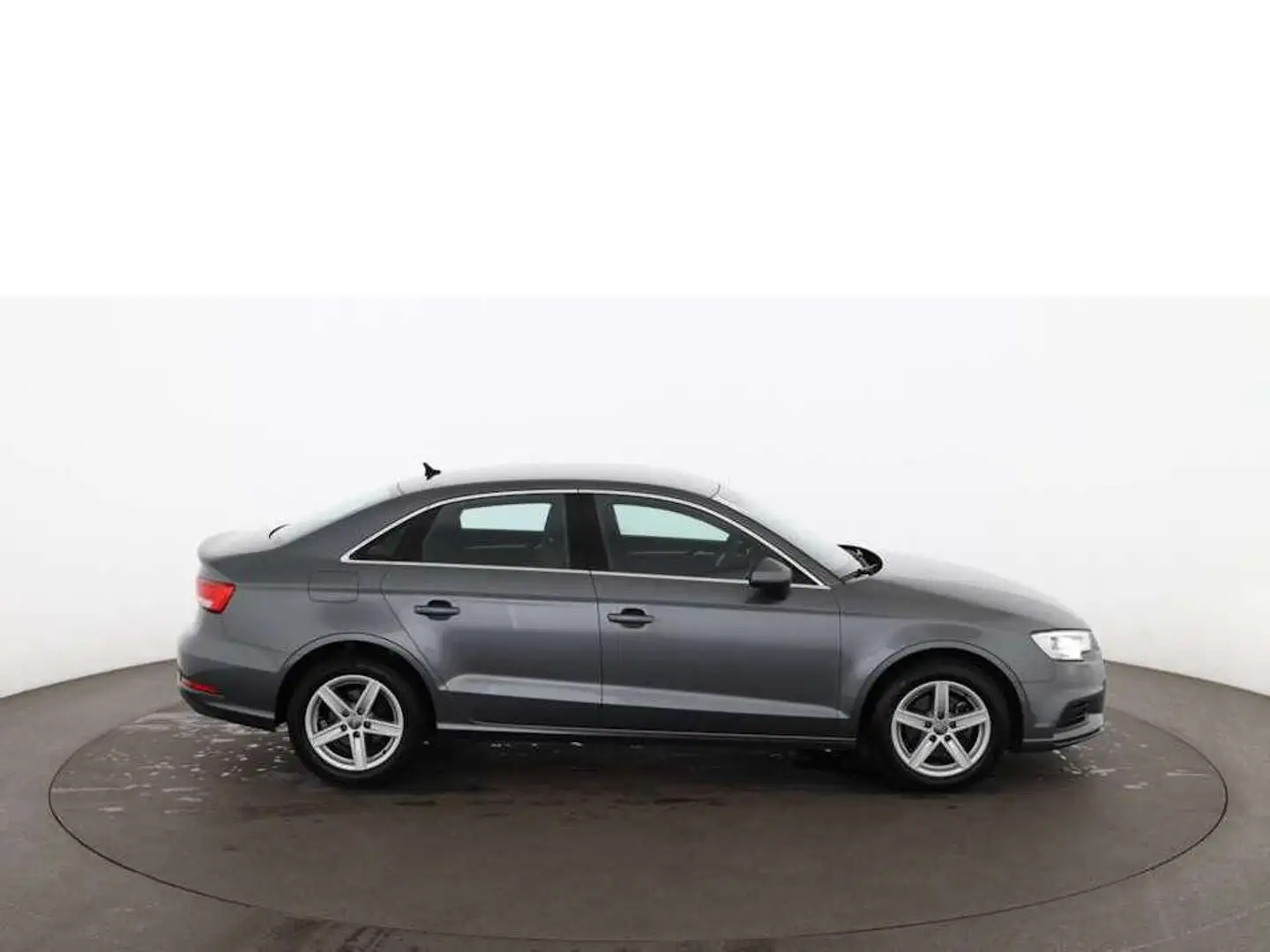 Audi A3 Limousine 1.6 30 TDI XENON NAVI SITZHZG KLIMA Grau - 2