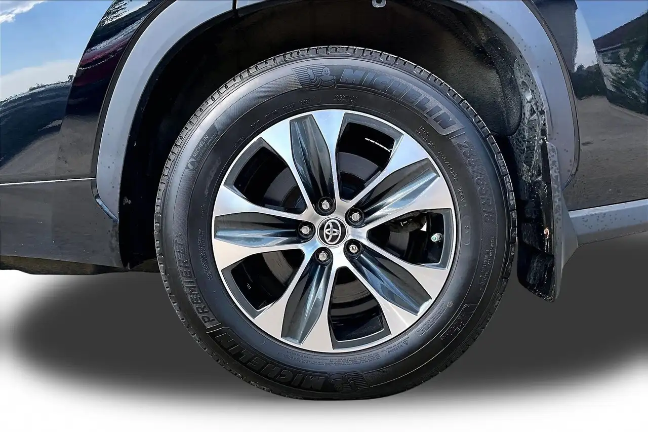 Toyota Highlander снимка Toyota Highlander