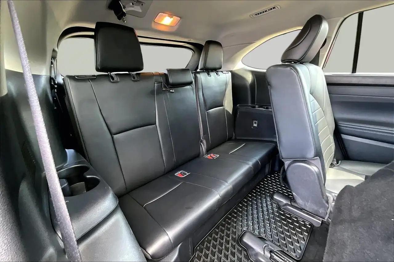 Toyota Highlander снимка Toyota Highlander