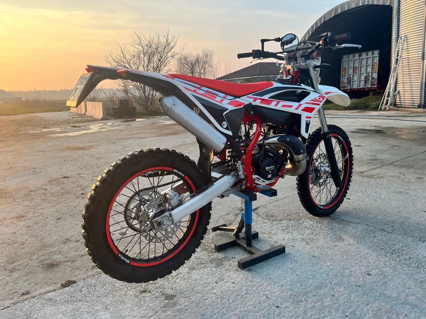 Beta RR 50 enduro, telaio in alluminio rosso - 2