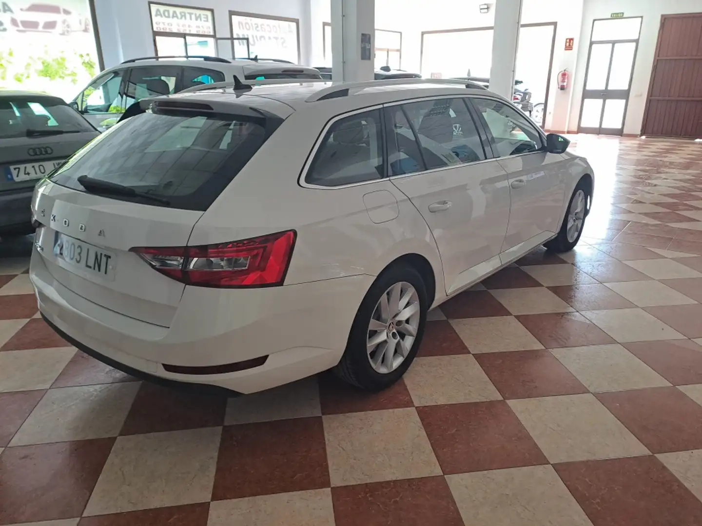 Skoda Superb Combi 2.0TDI AdBlue Ambition 110kW Blanco - 2