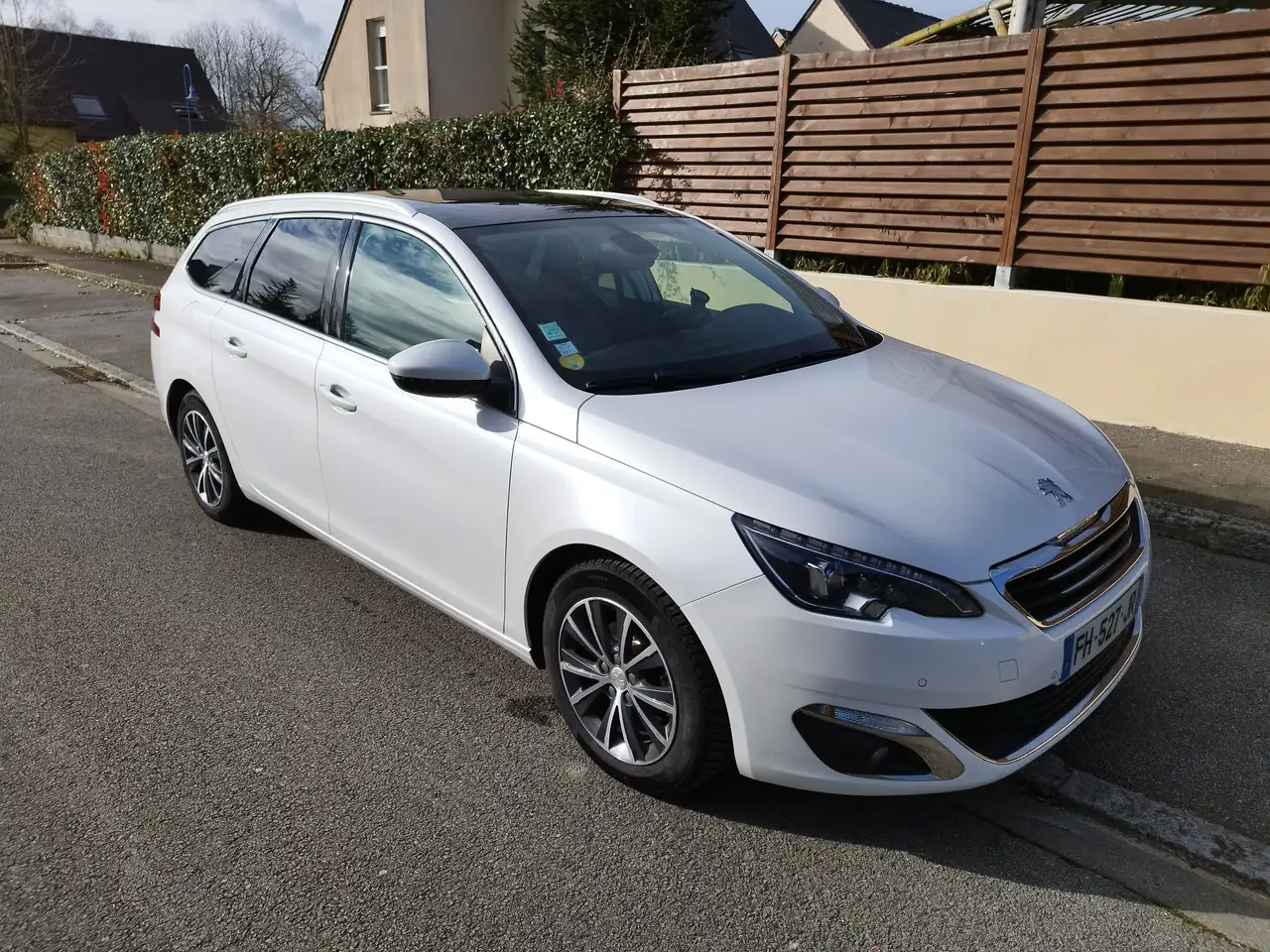 Peugeot 308 SW 1.6 e-HDi 115ch FAP BVM6 Allure