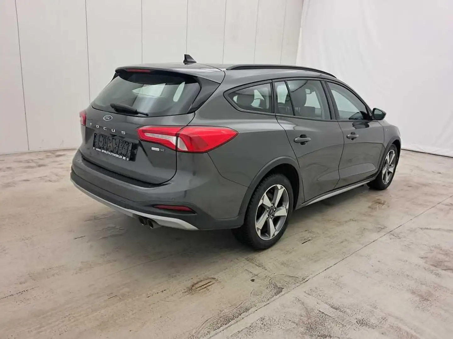 Ford Focus Clipper Active 1.0i Ecoboost /€7.430 netto /... Grau - 2