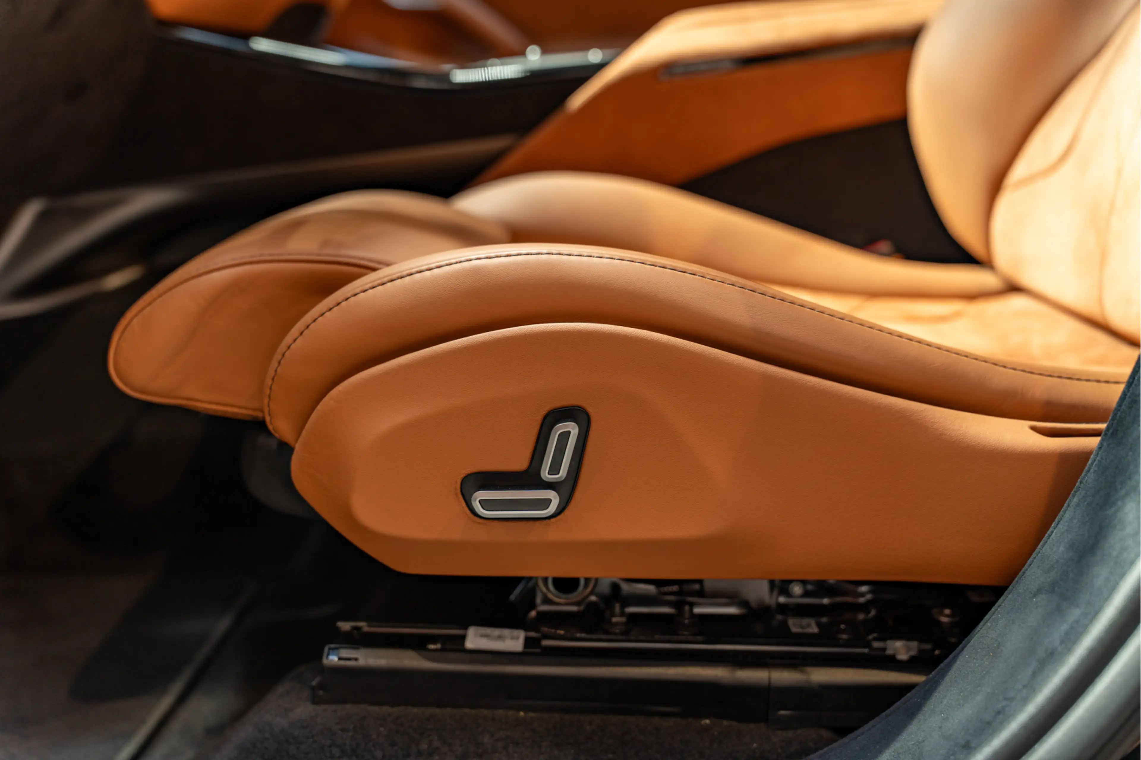 Ferrari Purosangue Full Carbon Airbrushed Shields Alcantara 6.5 V12 V — photo 34