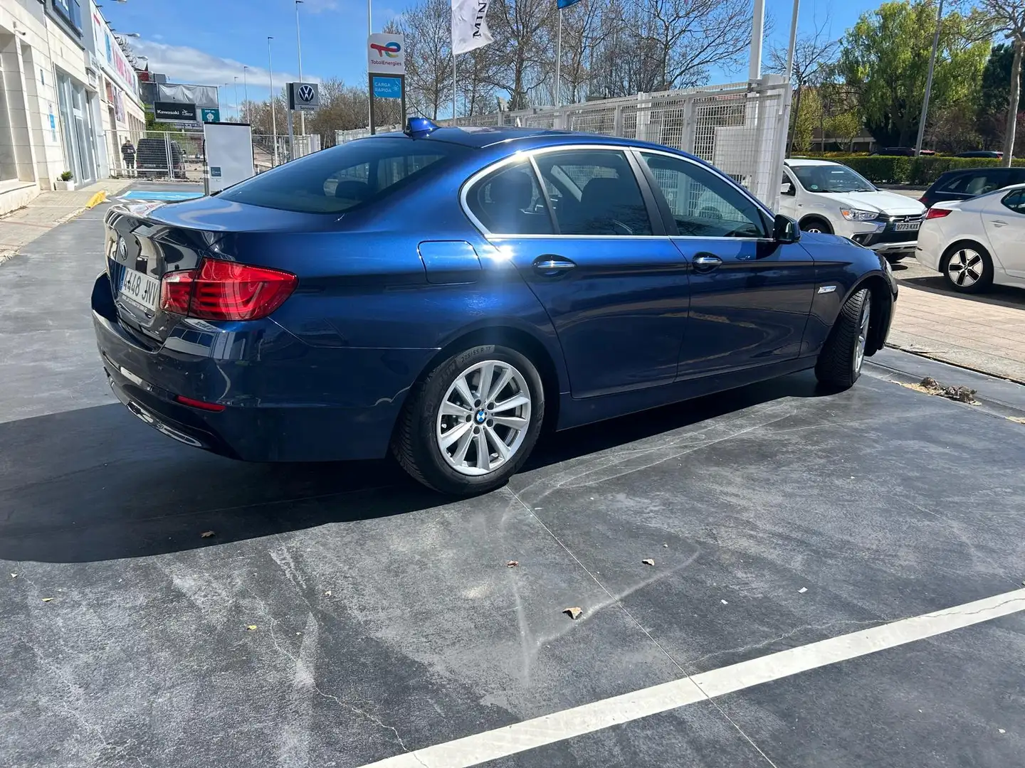BMW 525 525dA - 2