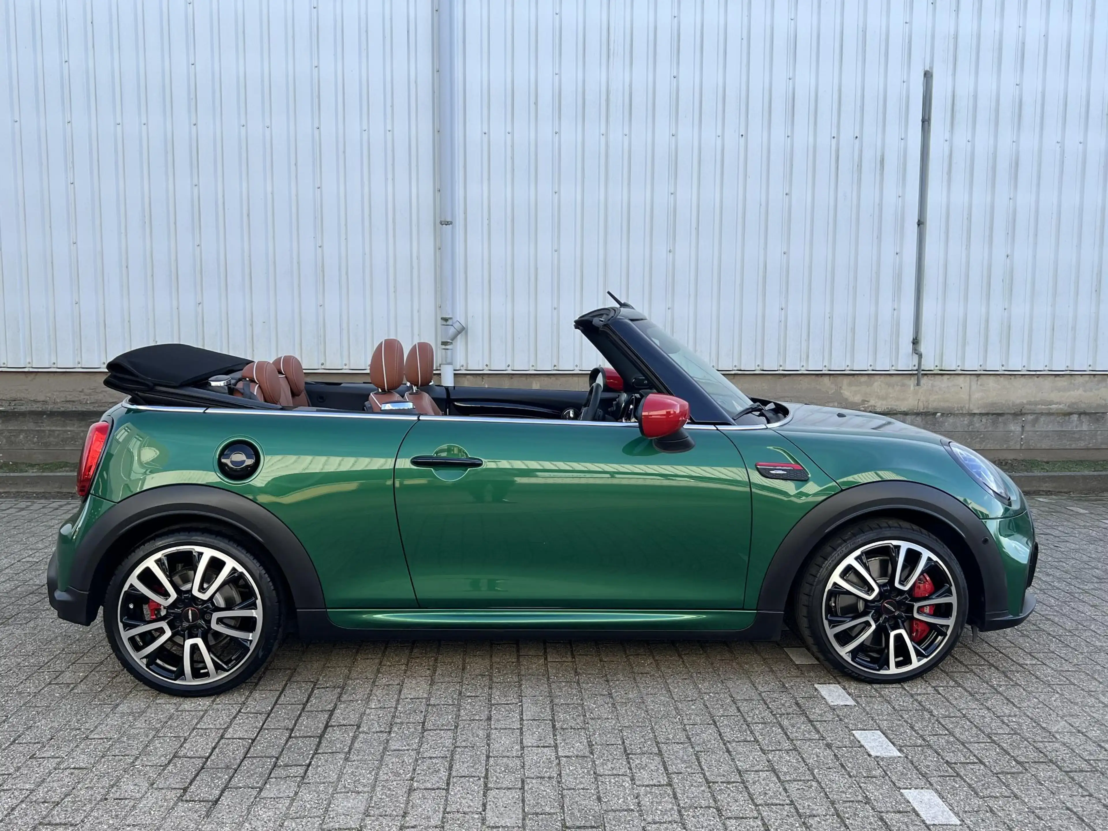MINI John Cooper Works Cabrio 2.0 Essential 231 PK / Head-up / Leder / Harmann K — photo 10