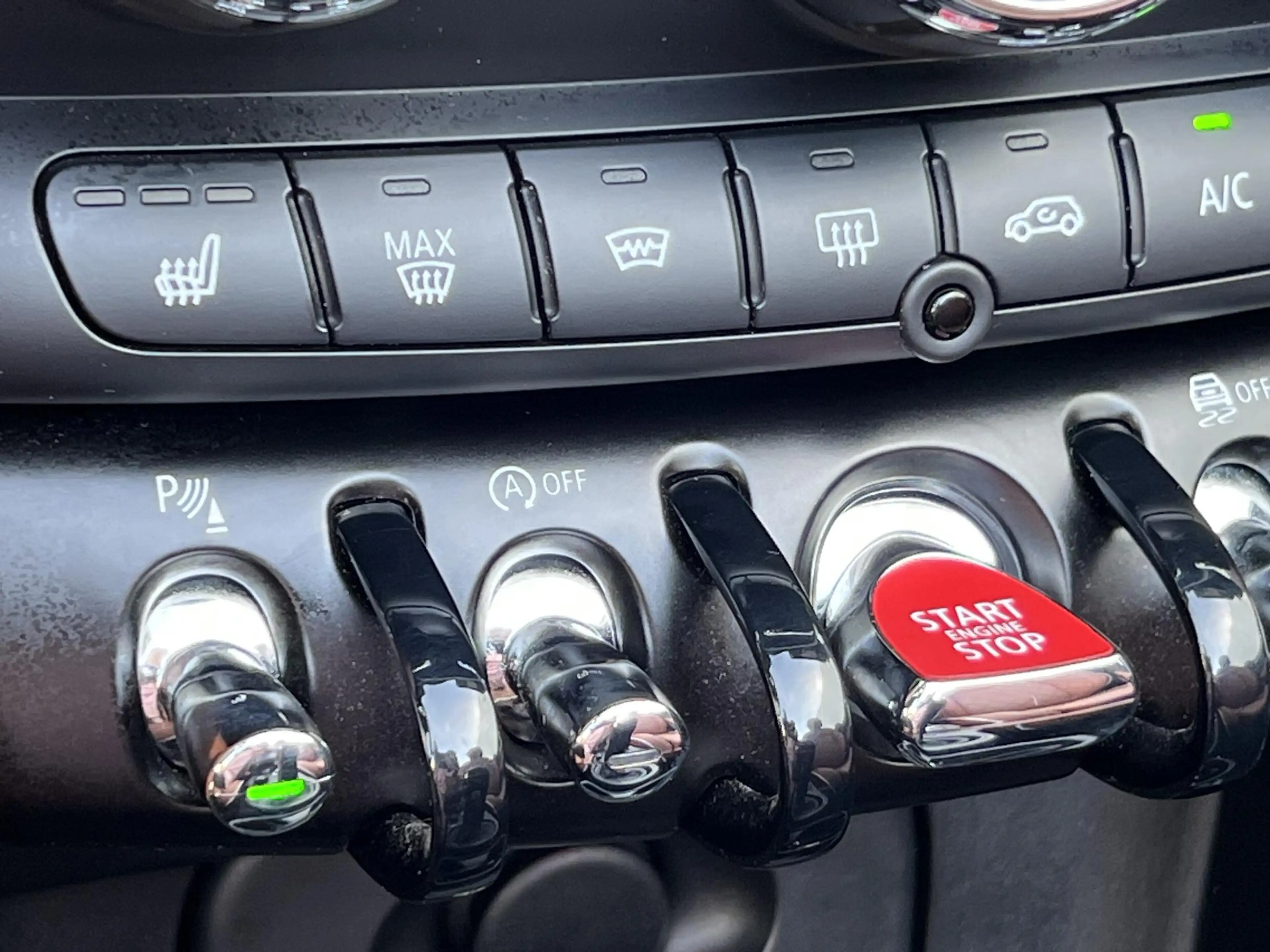 MINI John Cooper Works Cabrio 2.0 Essential 231 PK / Head-up / Leder / Harmann K — photo 29