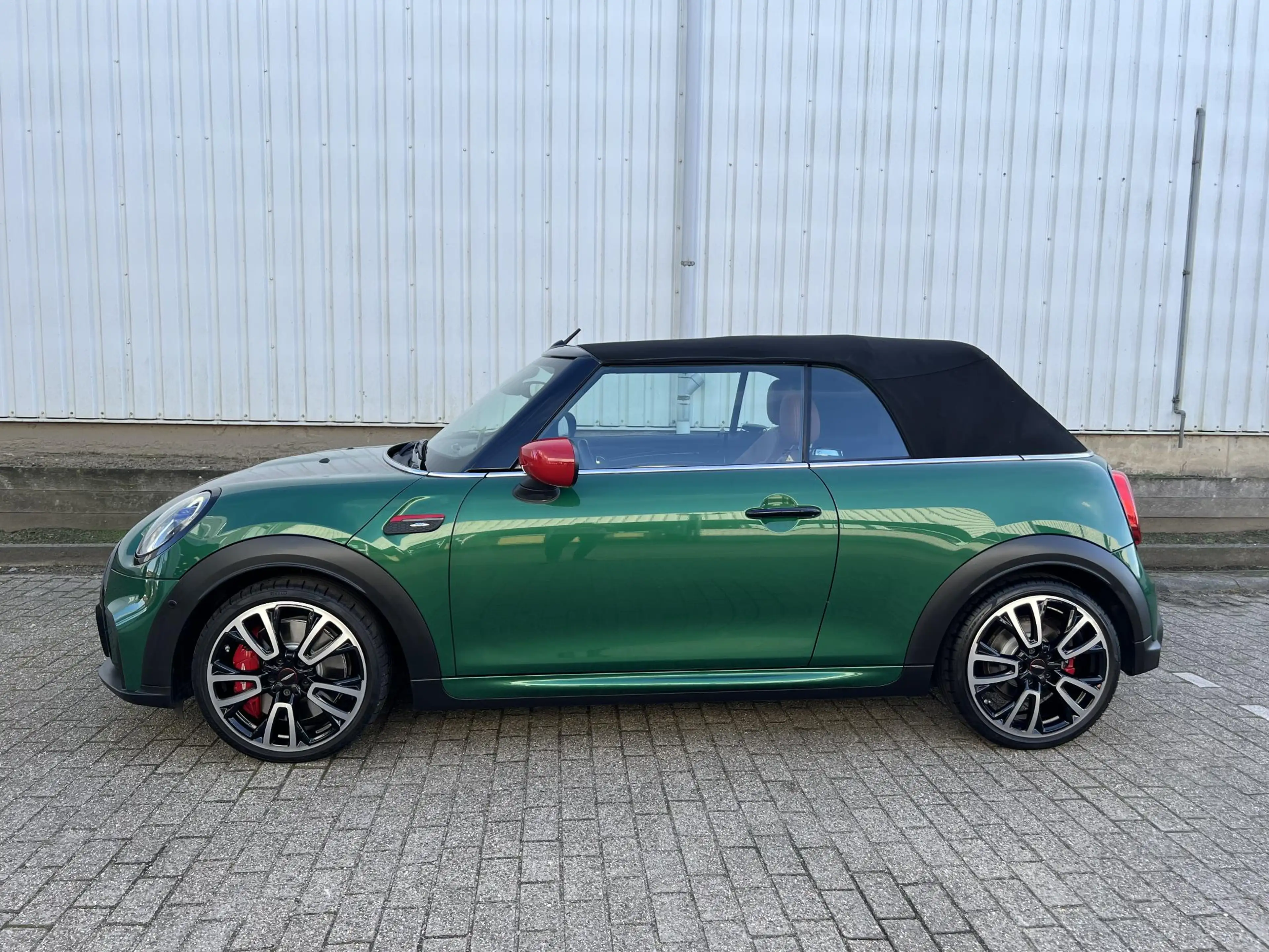 MINI John Cooper Works Cabrio 2.0 Essential 231 PK / Head-up / Leder / Harmann K — photo 3