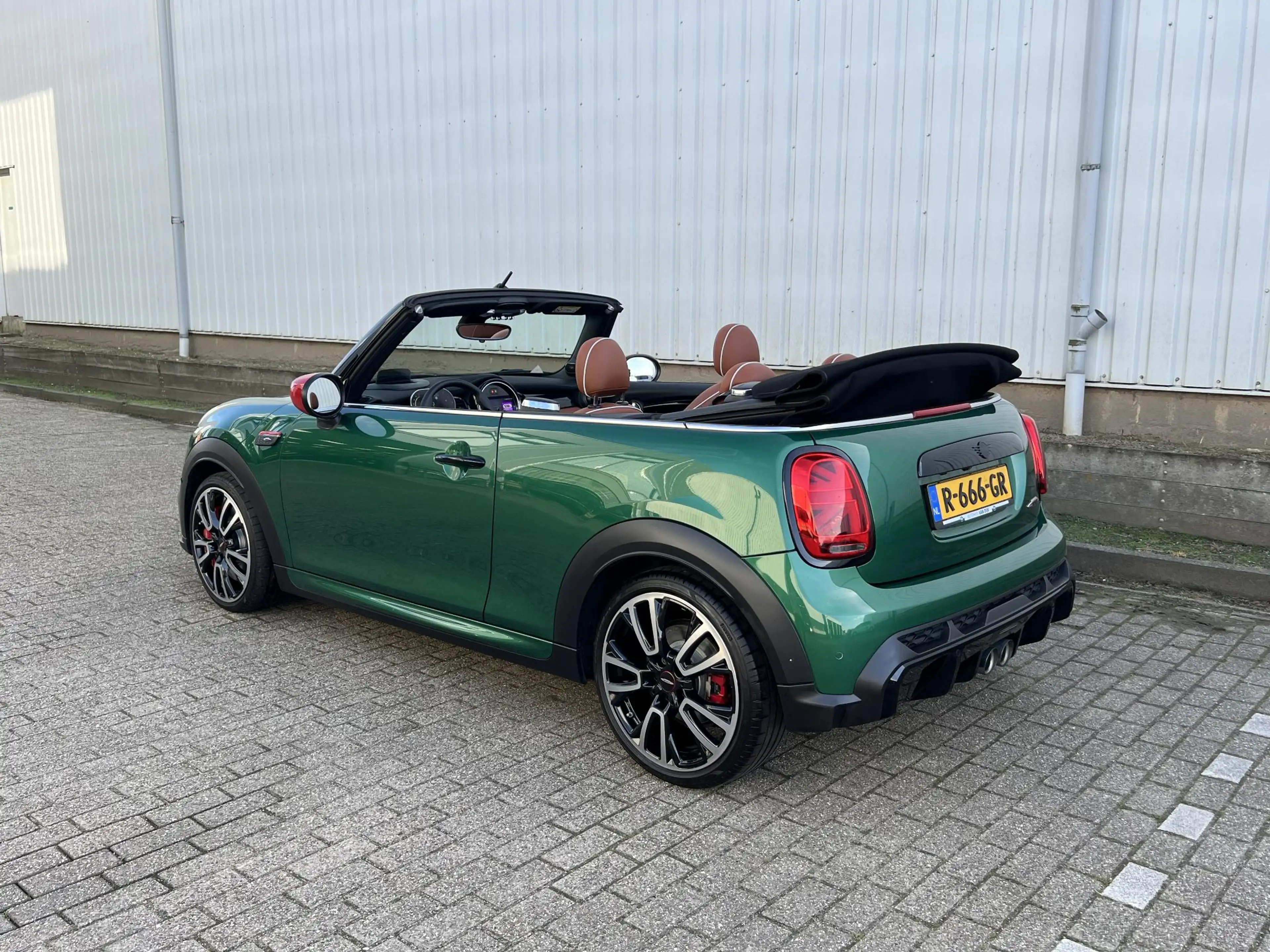 MINI John Cooper Works Cabrio 2.0 Essential 231 PK / Head-up / Leder / Harmann K — photo 5