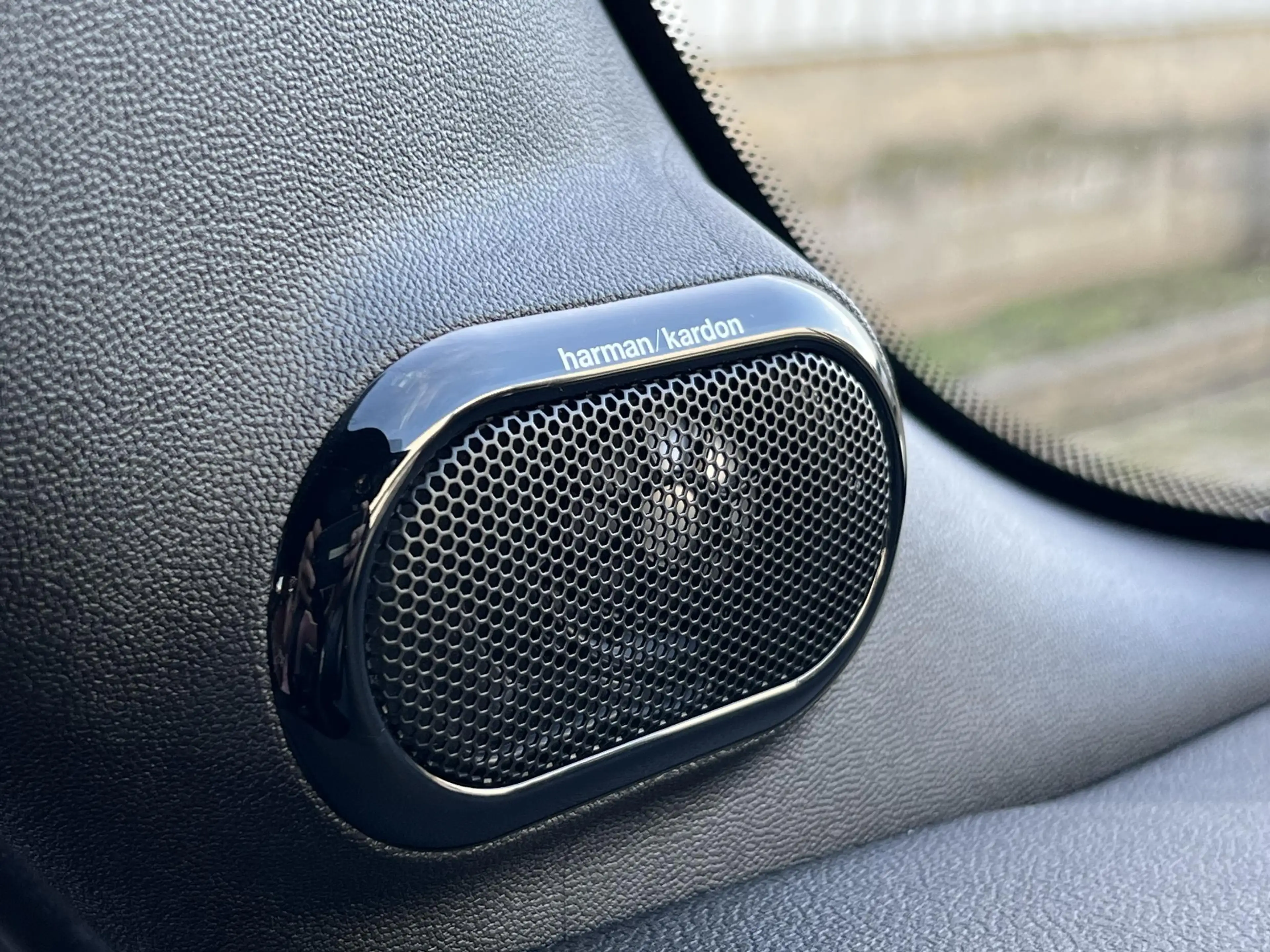 MINI John Cooper Works Cabrio 2.0 Essential 231 PK / Head-up / Leder / Harmann K — photo 35