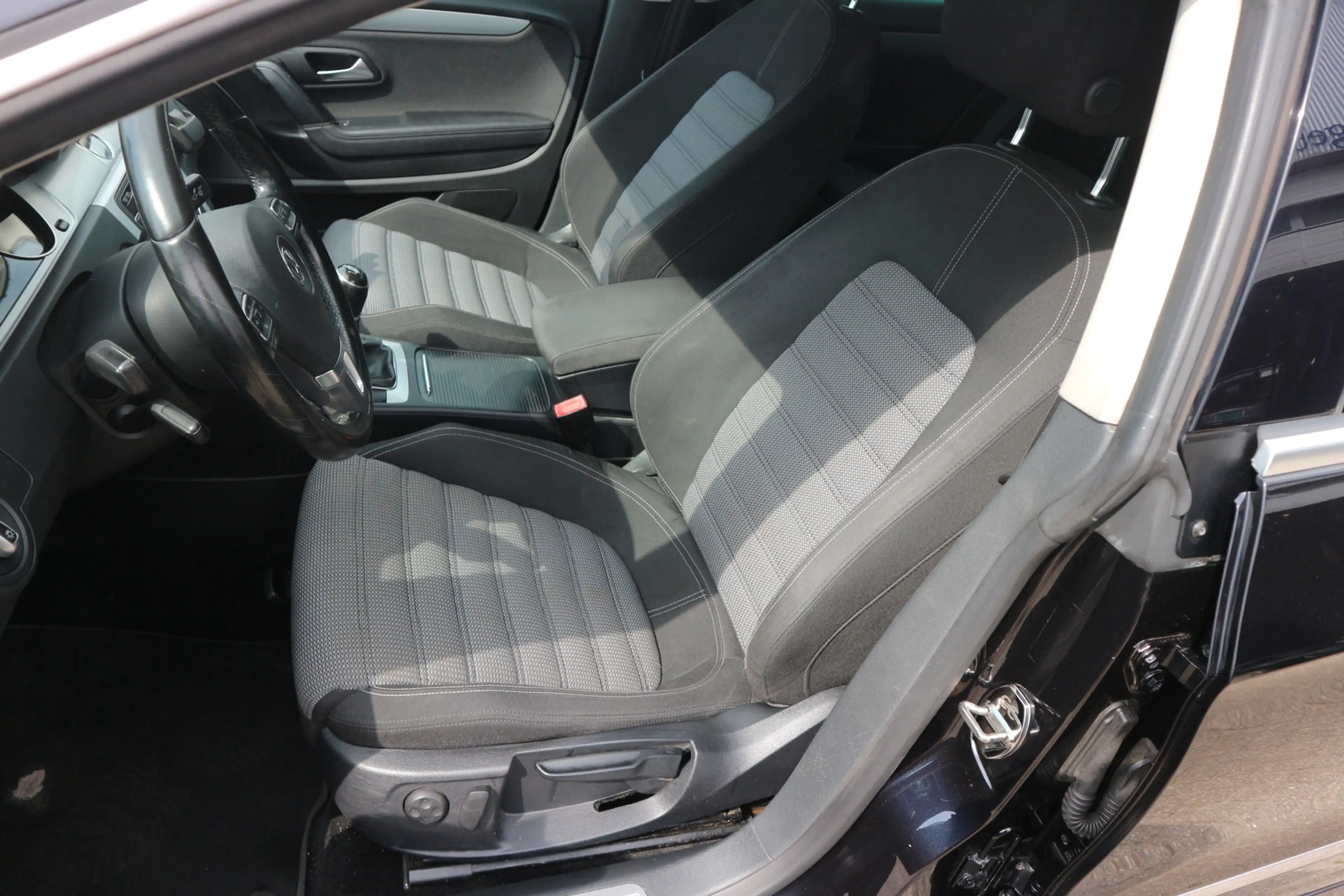 Volkswagen CC 1.4 TSI / NAV / XENON / AFNEEM HAAK / BLACK PACK ! — photo 6