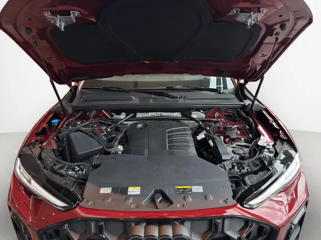 Audi Q5 view 5