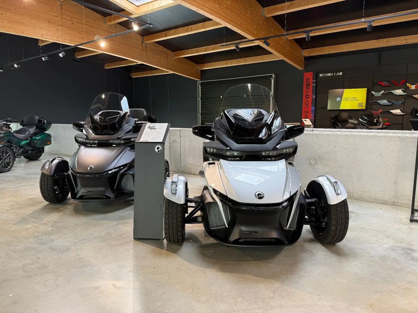 Can-Am Spyder RT ACE LTD  MY2025 lagernd Plateado - 1