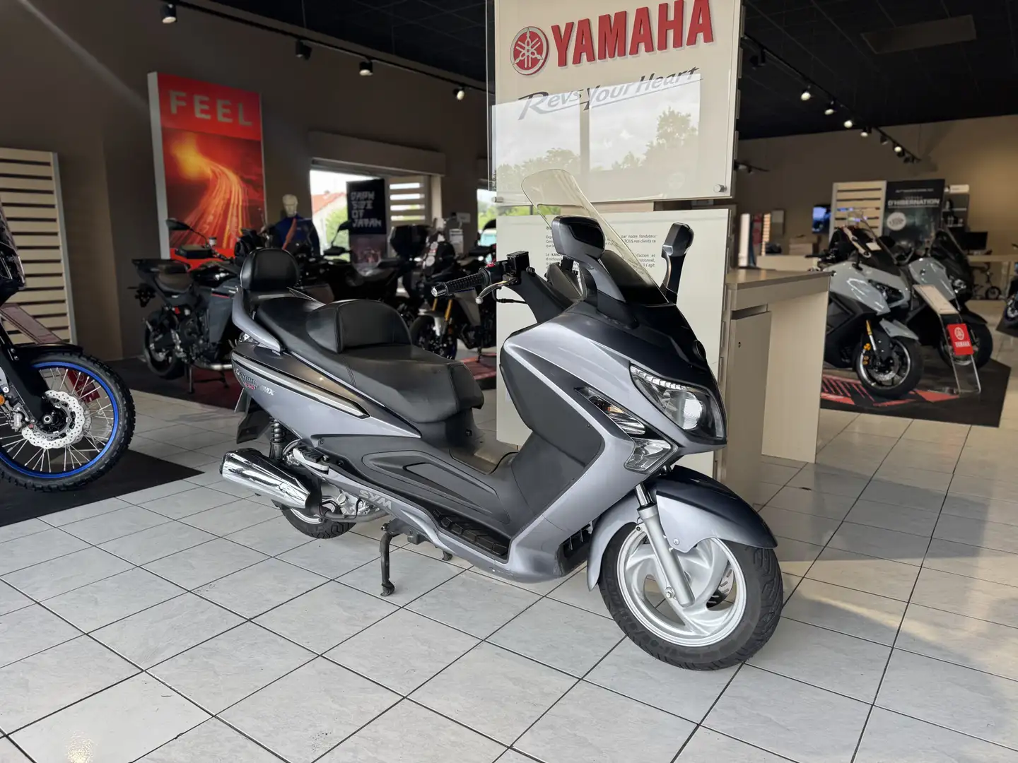 SYM GTS 125 Argent - 2