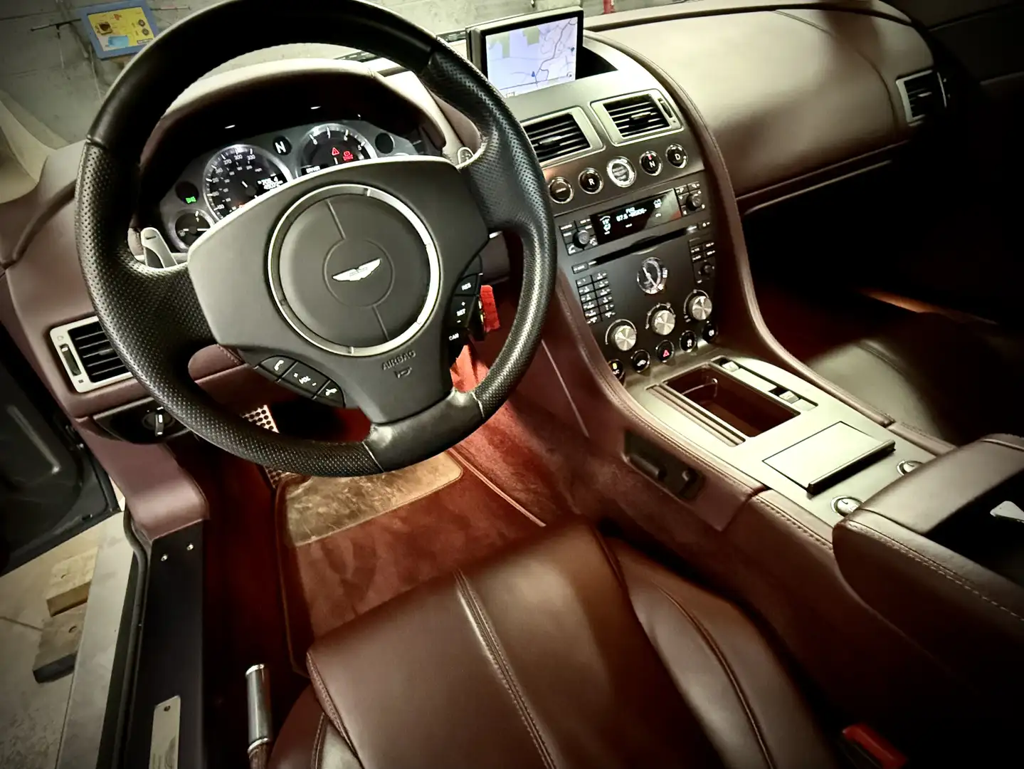 Aston Martin V8 Vantage 4.3 Sportshift full history !  49000 Km !! Gris - 1