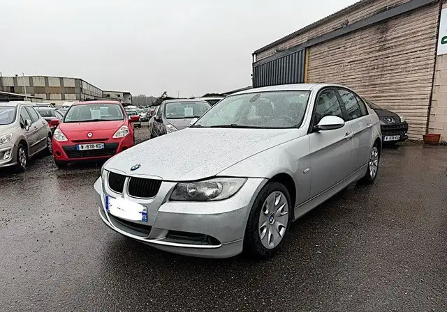 BMW 318 SERIE (E90) 318I 129CH CONFORT