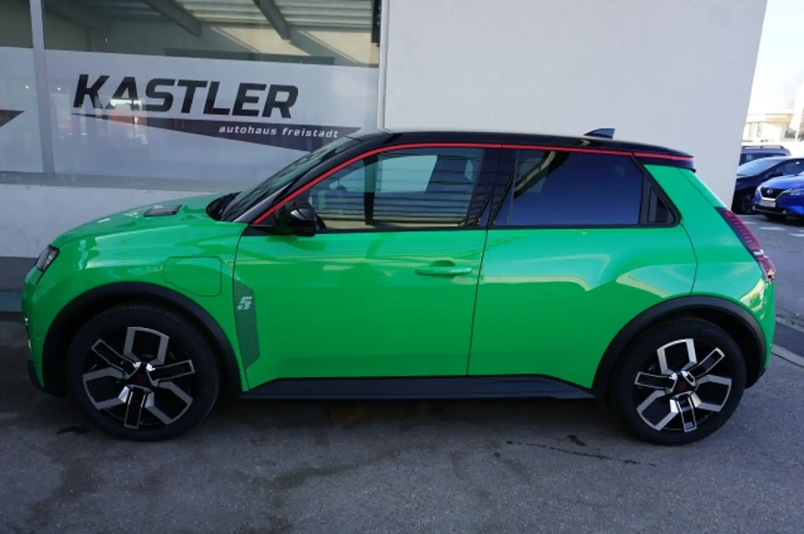 Renault R 5 RENAULT 5 E-TECH   Techno 150PS Grün - 2