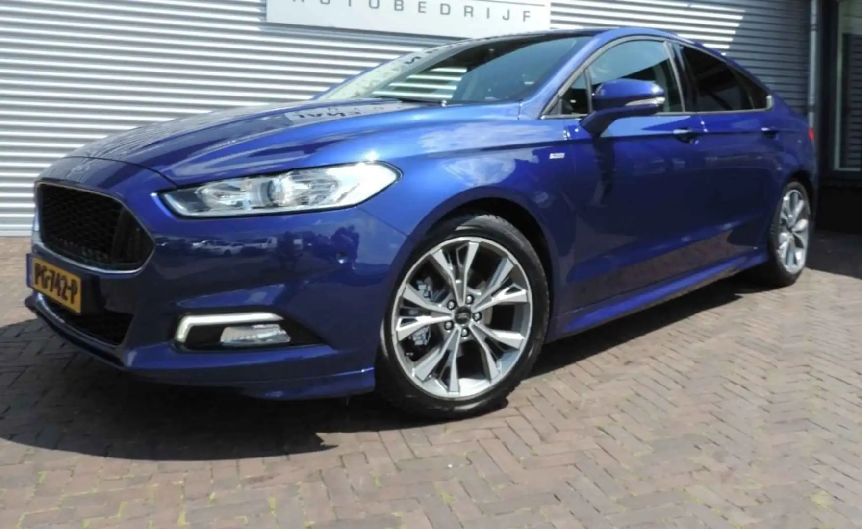 Ford Mondeo Mondeo 1.5 ST Line Blauw - 2
