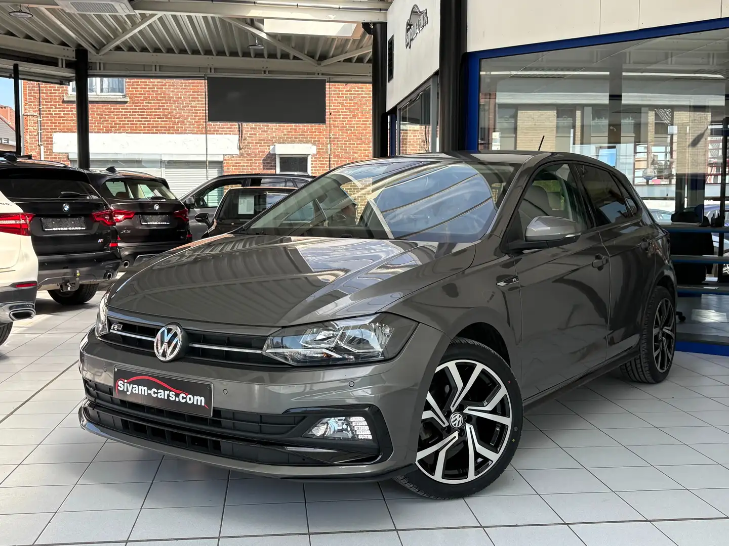 Volkswagen Polo 1.0i *R-LINE*VIR COCKPIT*GPS*CAMERA*CARPLAY*JANTE* Gris - 1