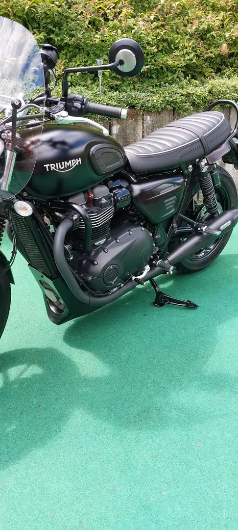 Triumph Street Twin Noir - 1