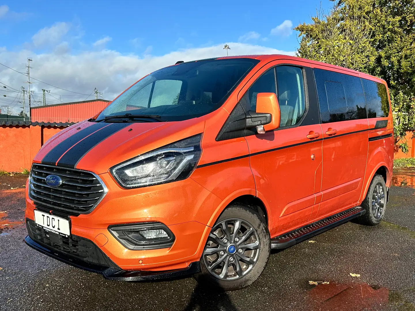 Ford Tourneo Custom L1 Tourneo Titanium X Orange - 1