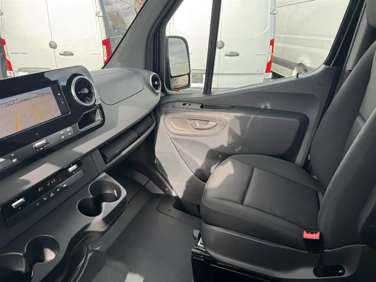 Mercedes-Benz Sprinter снимка Mercedes-Benz Sprinter