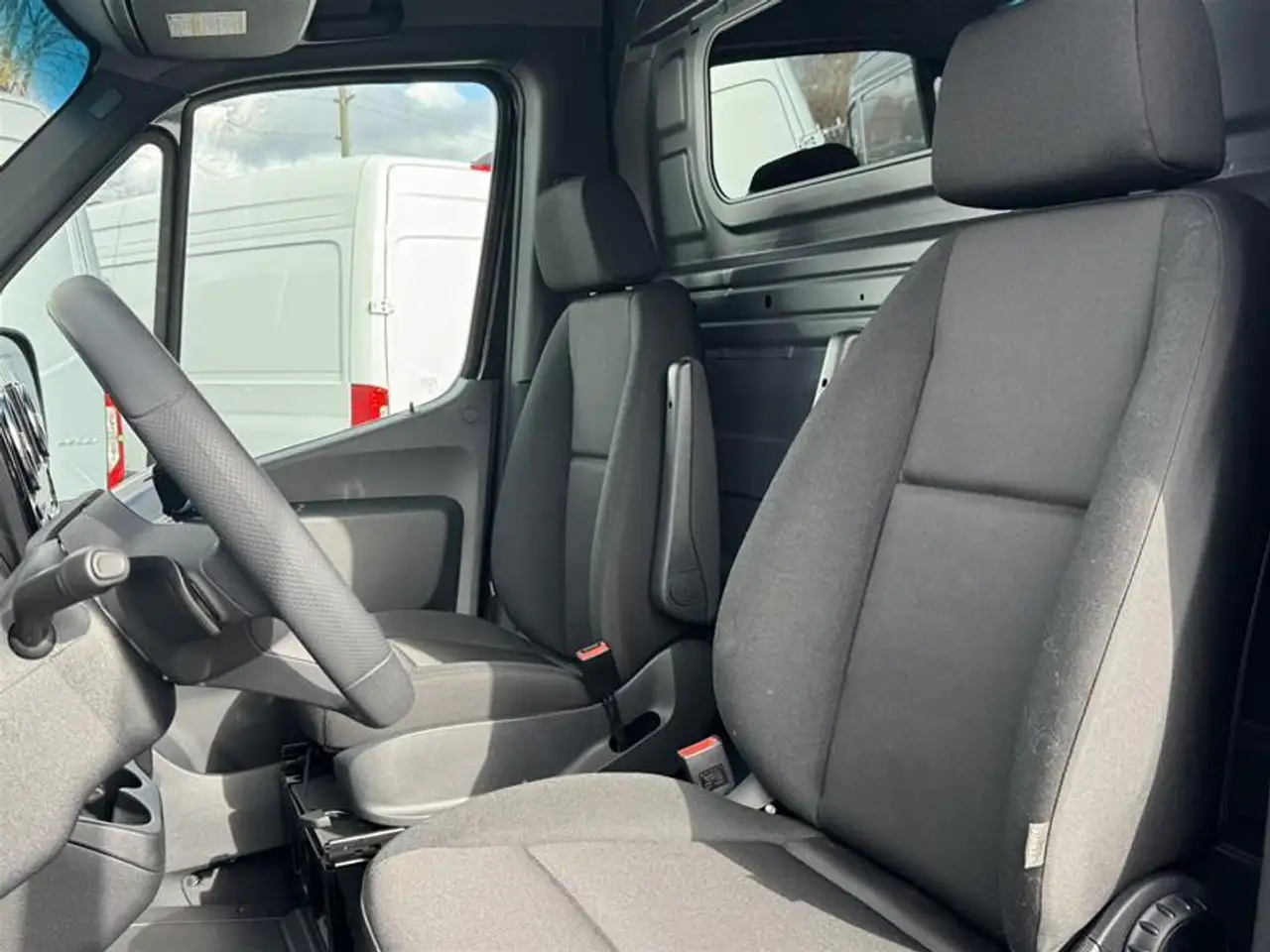 Mercedes-Benz Sprinter снимка Mercedes-Benz Sprinter