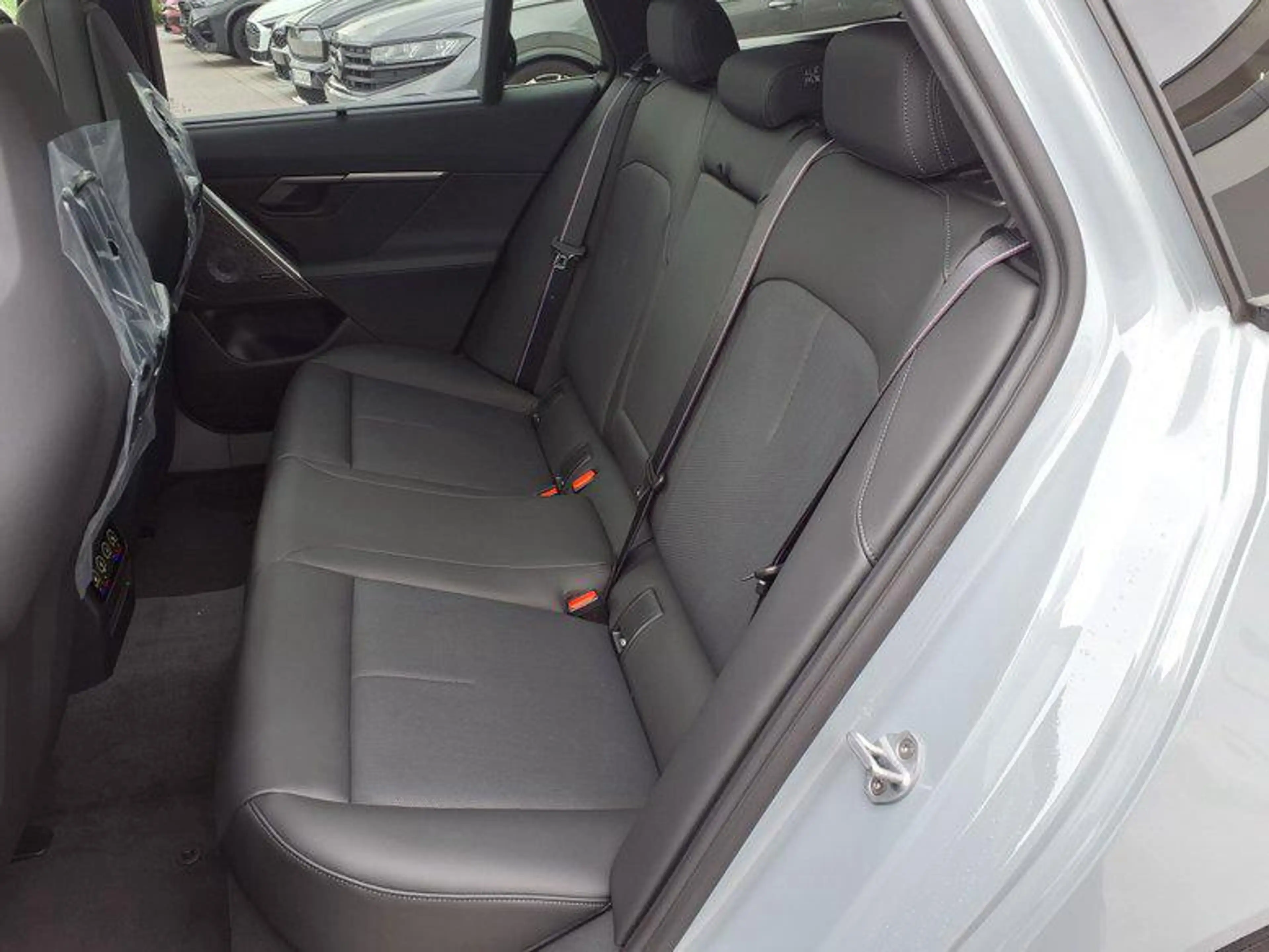 BMW M5 Touring 4.4 8-Gang Steptronic xDrive 535 kW (72... — photo 9