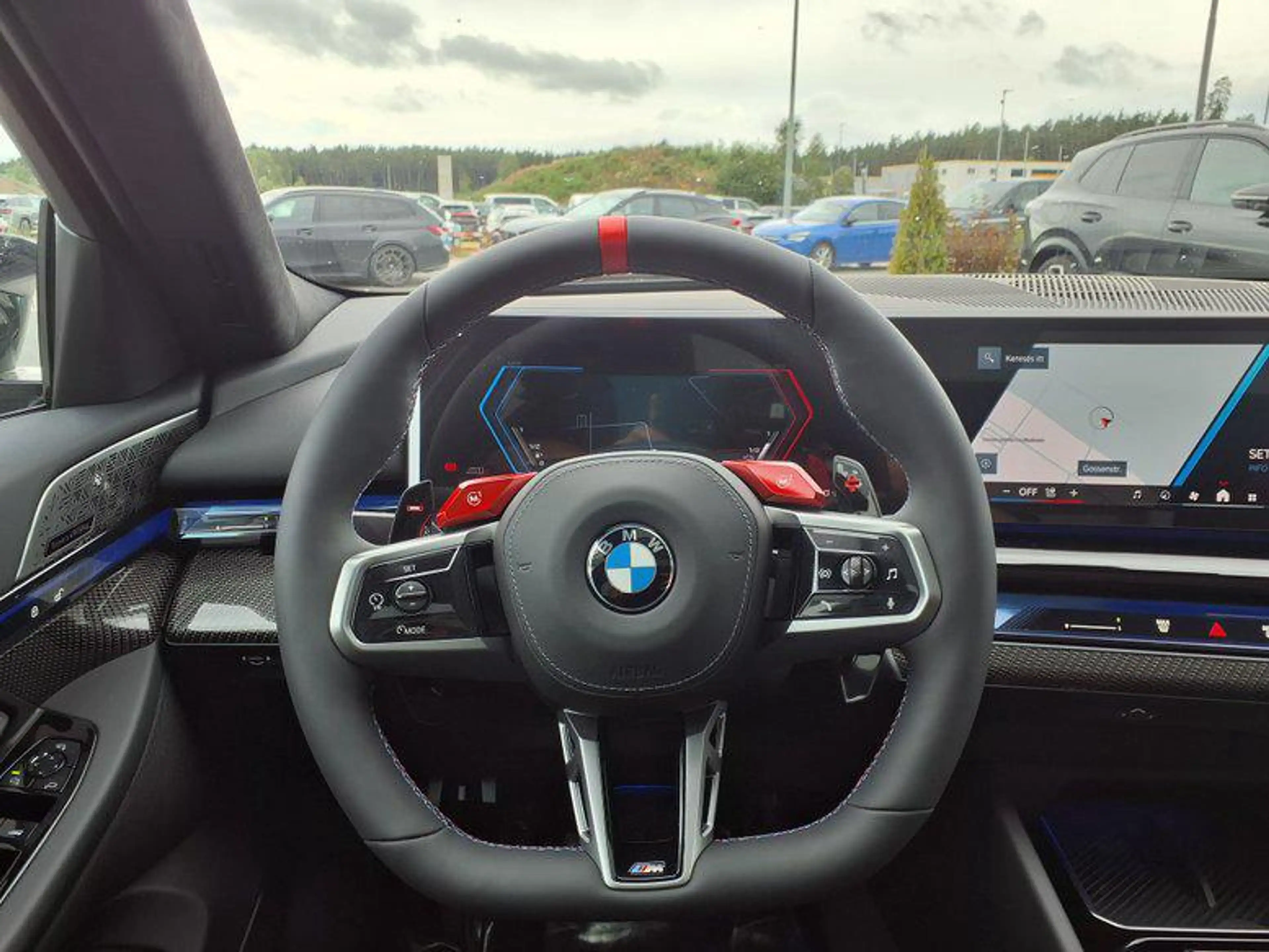 BMW M5 Touring 4.4 8-Gang Steptronic xDrive 535 kW (72... — photo 12