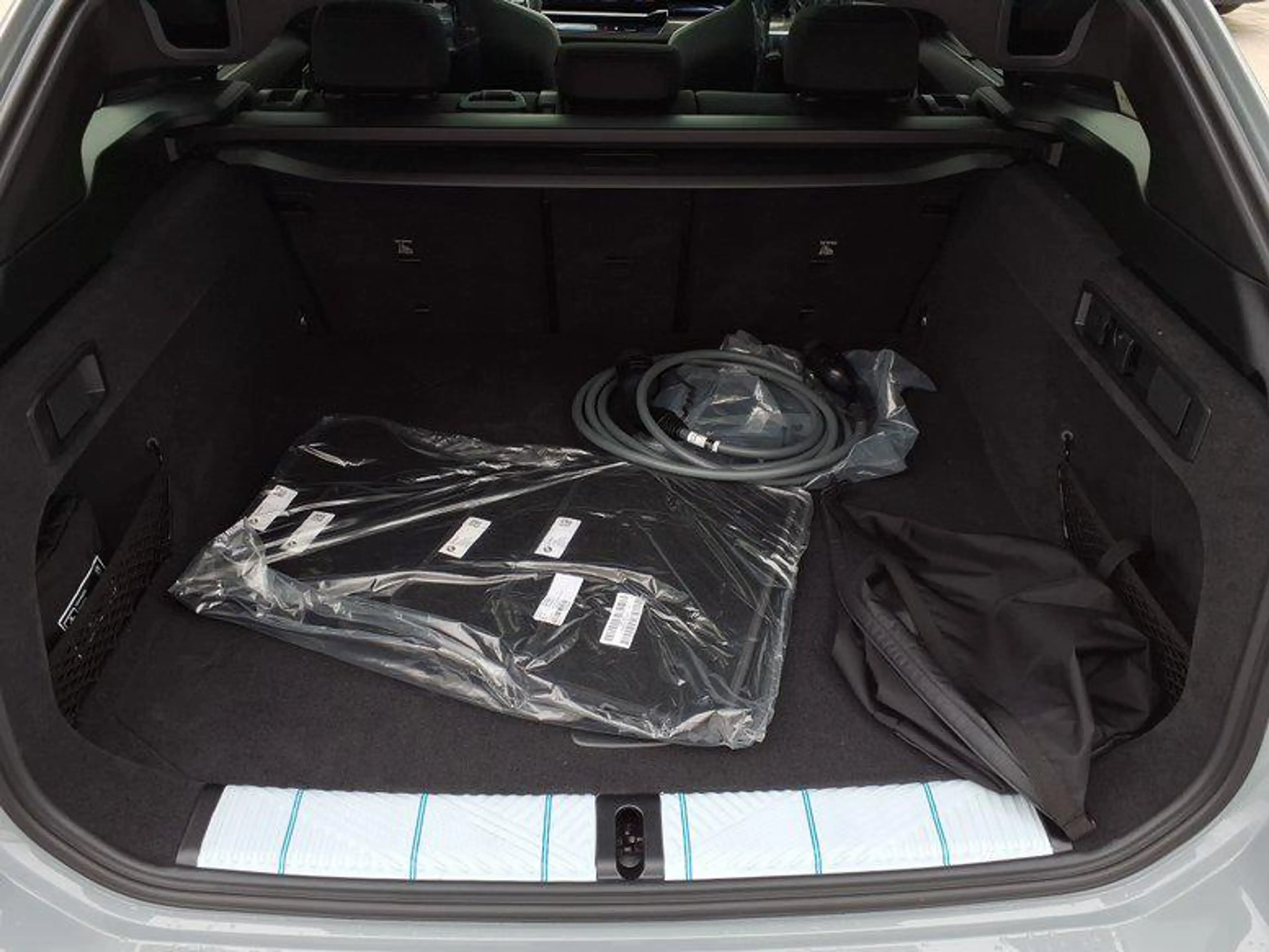 BMW M5 Touring 4.4 8-Gang Steptronic xDrive 535 kW (72... — photo 14