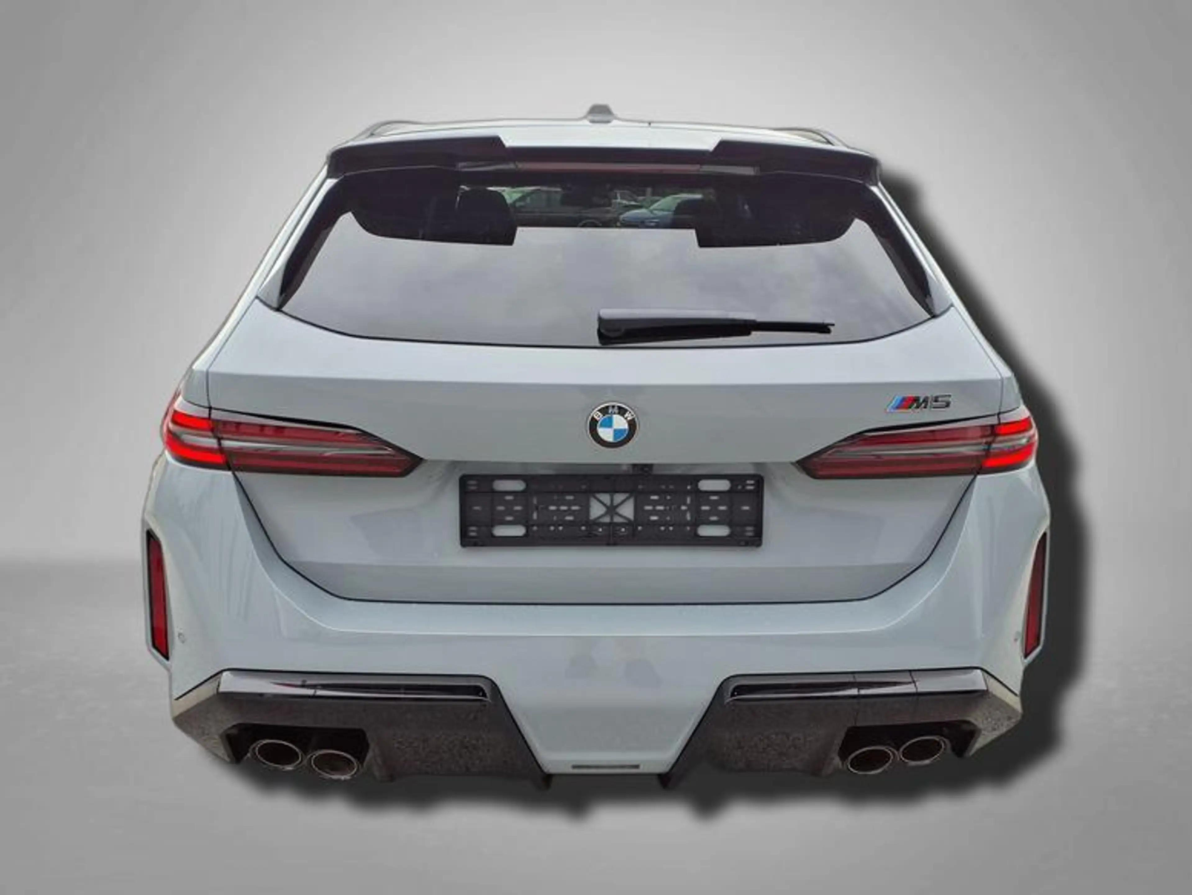 BMW M5 Touring 4.4 8-Gang Steptronic xDrive 535 kW (72... — photo 3
