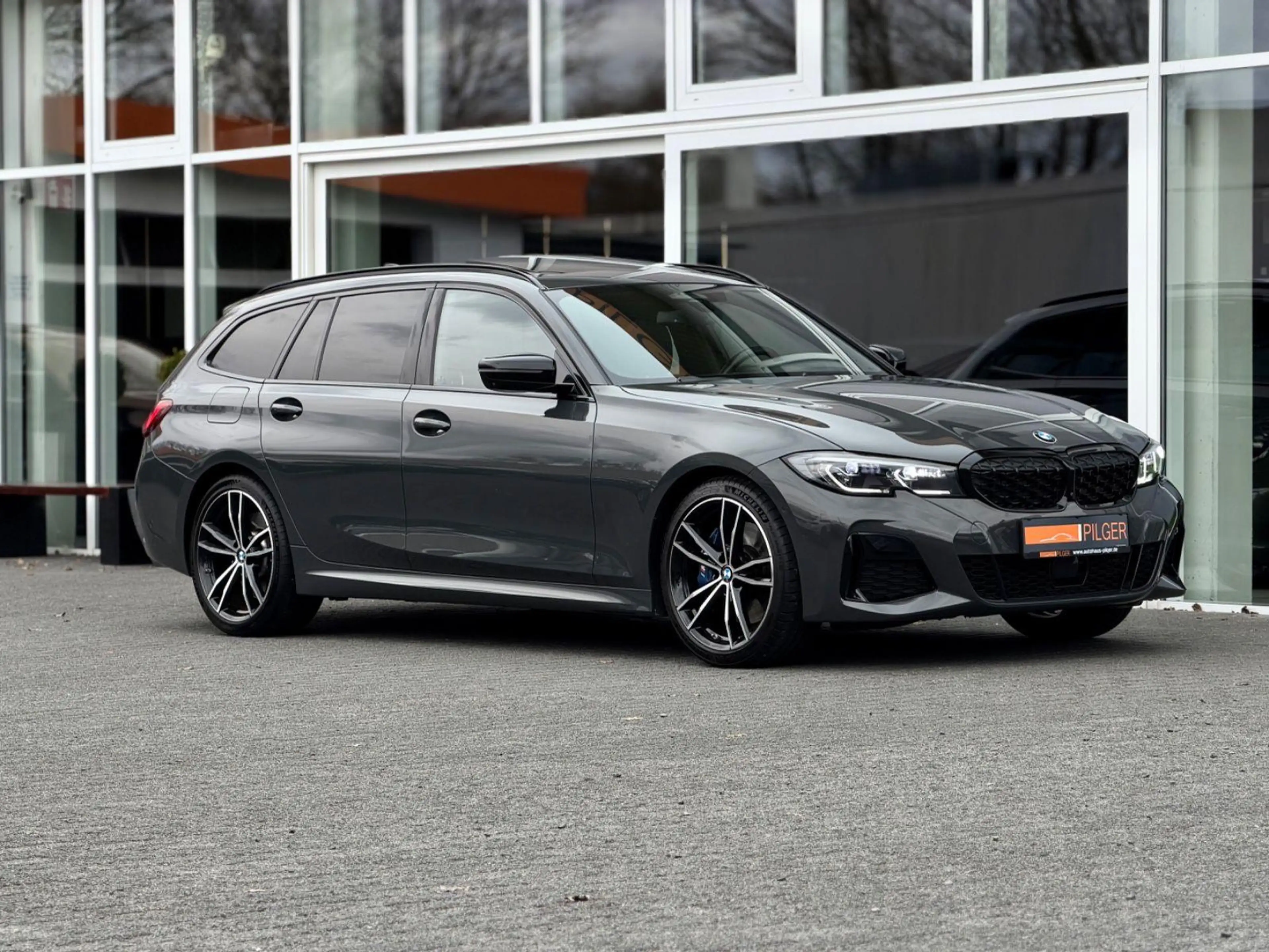 BMW 340 xDrive Individual*360*Laser*H/K*Ahk*Pano — photo 3