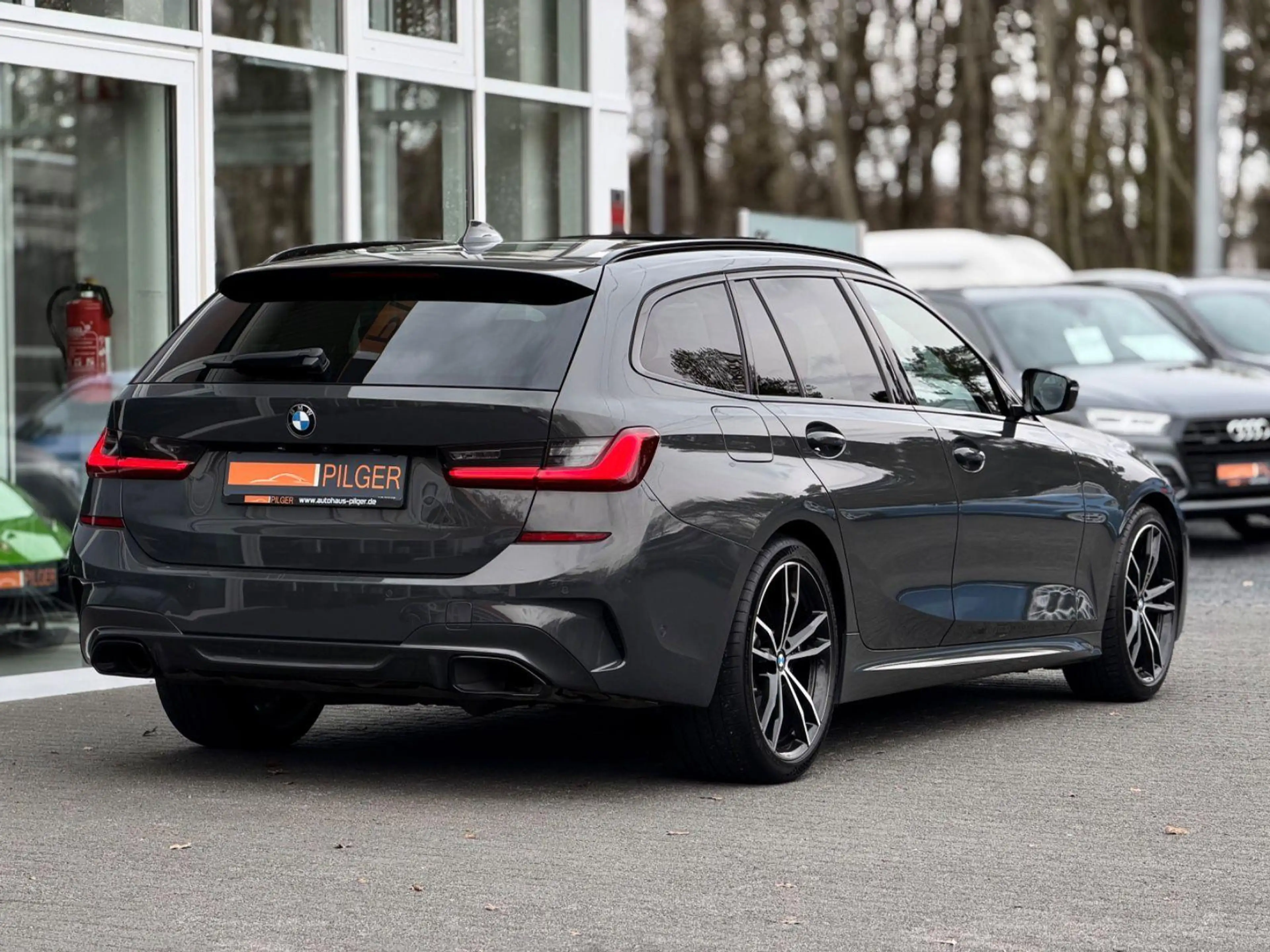 BMW 340 xDrive Individual*360*Laser*H/K*Ahk*Pano — photo 4