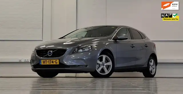 Volvo V40 1.5 T2 Momentum 2e Eigenaar Navi LED Goed onderhou