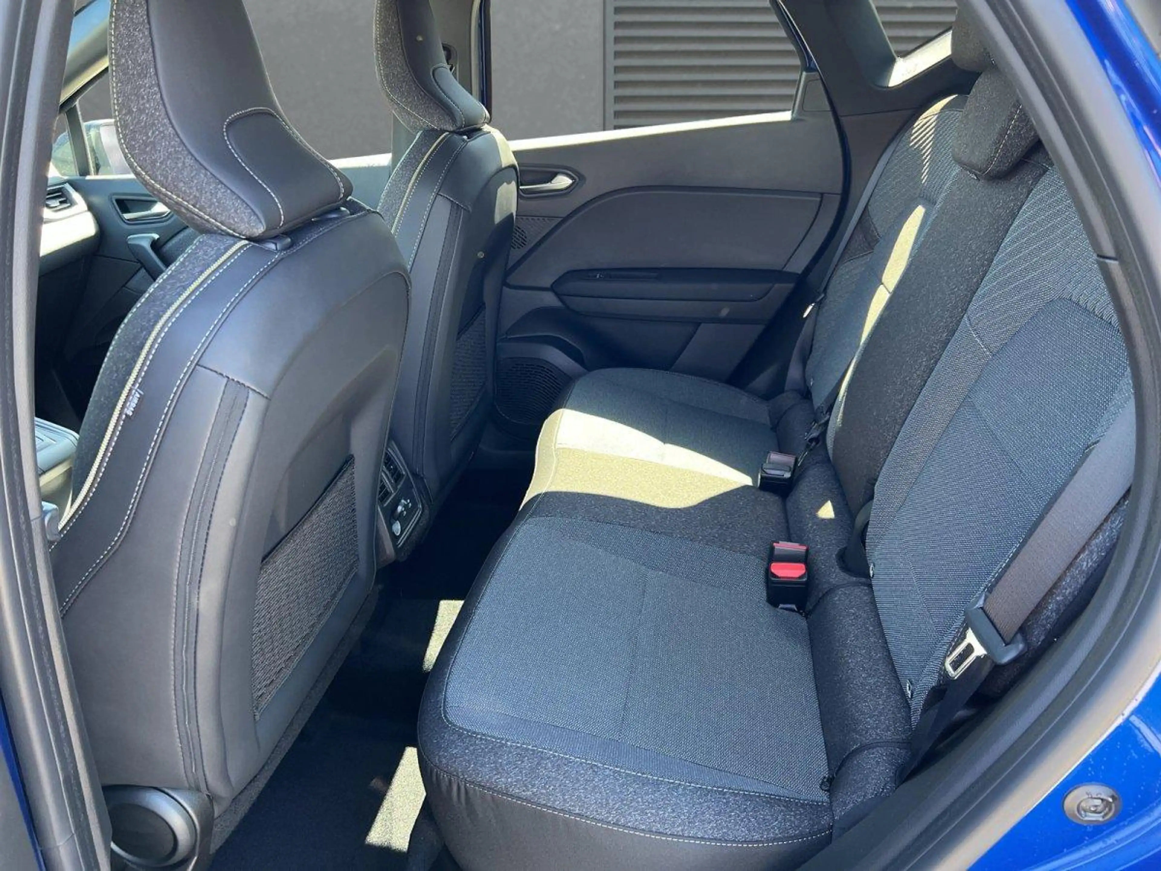 Renault Captur Techno Winterpaket+RFK E-TECH 160 Full-Hybrid 1... — photo 6