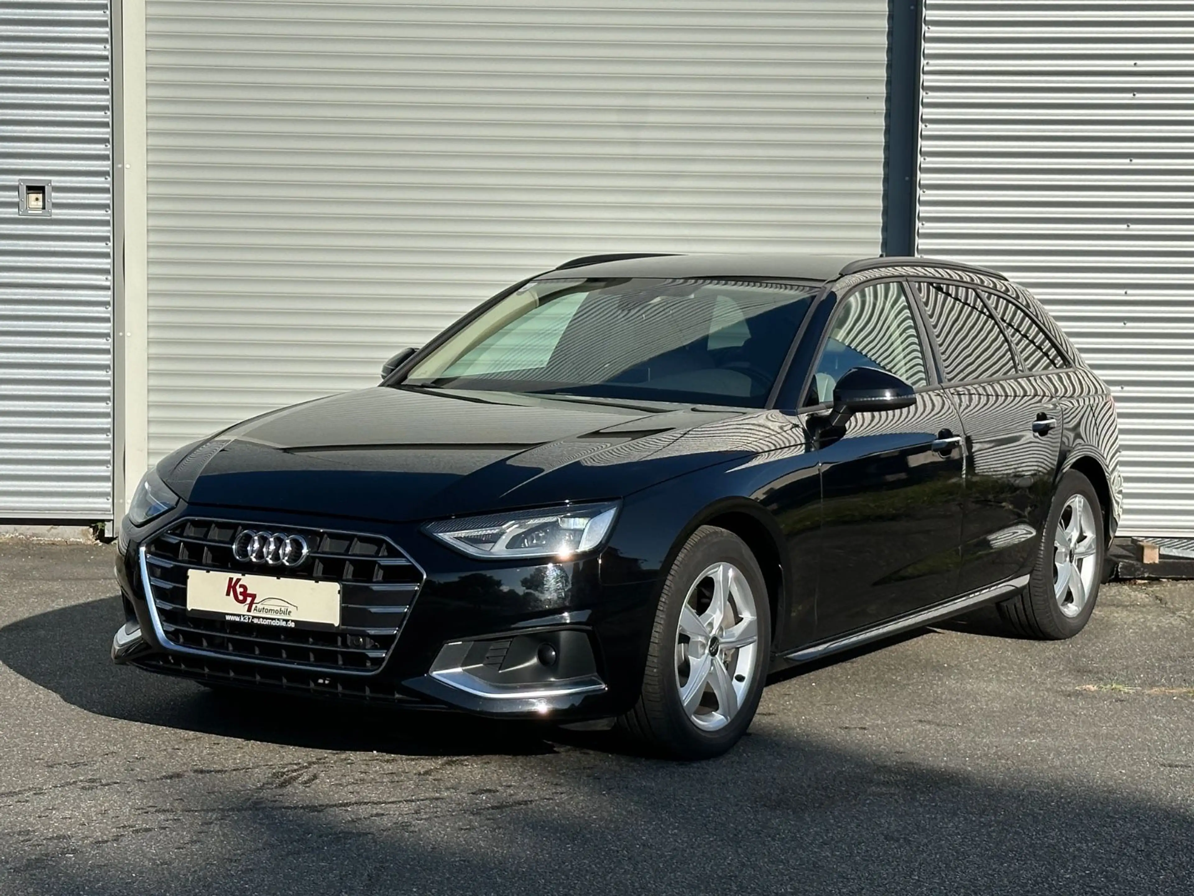 Audi A4 Av 40 TDI advanced*Leder*4xSitzHZ*DCC*KEY*LED